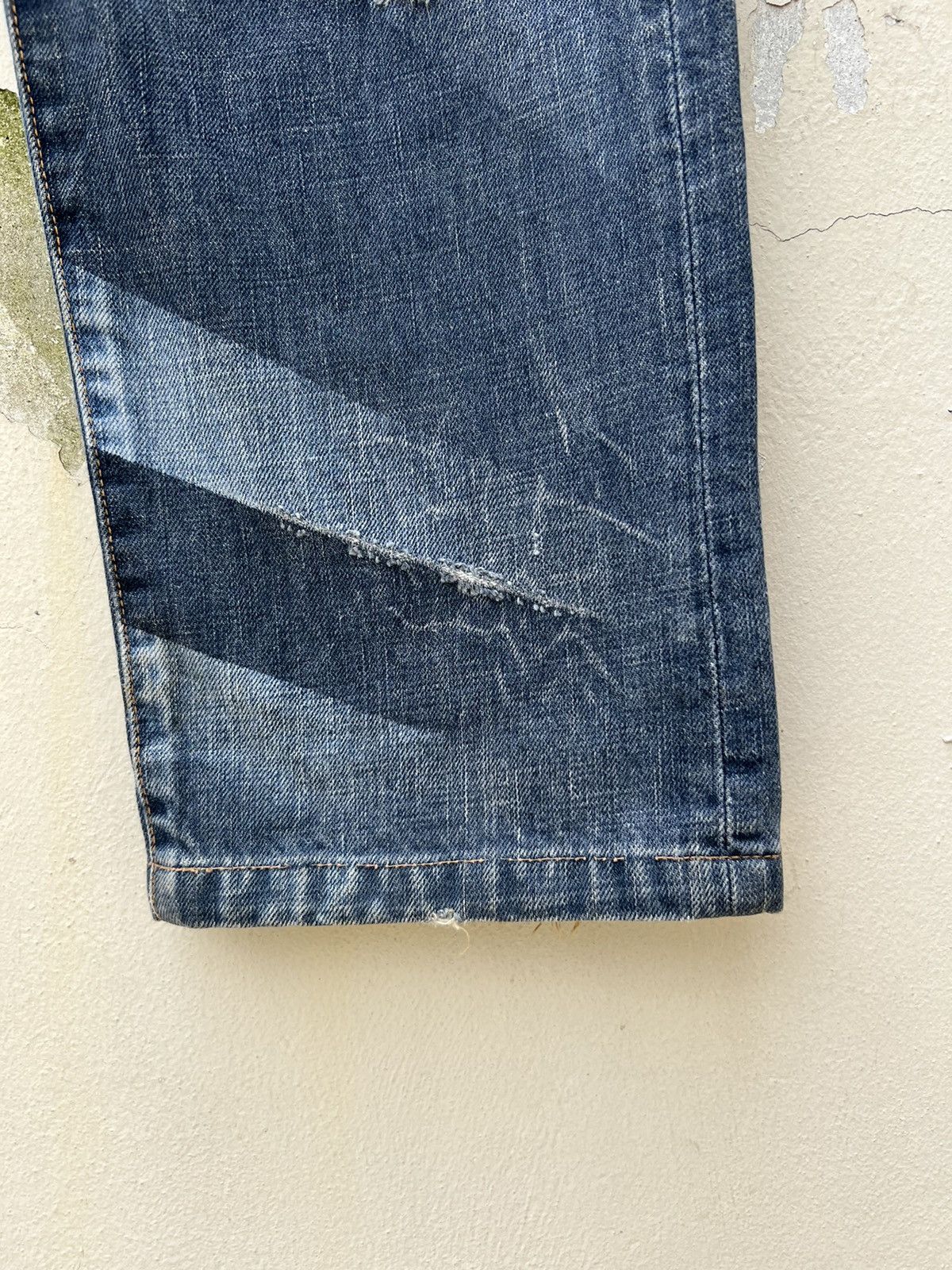 Vintage Vintage RNA Japan Reconstructed Rips Distressed Denim Jeans Size US 31 - 13 Thumbnail