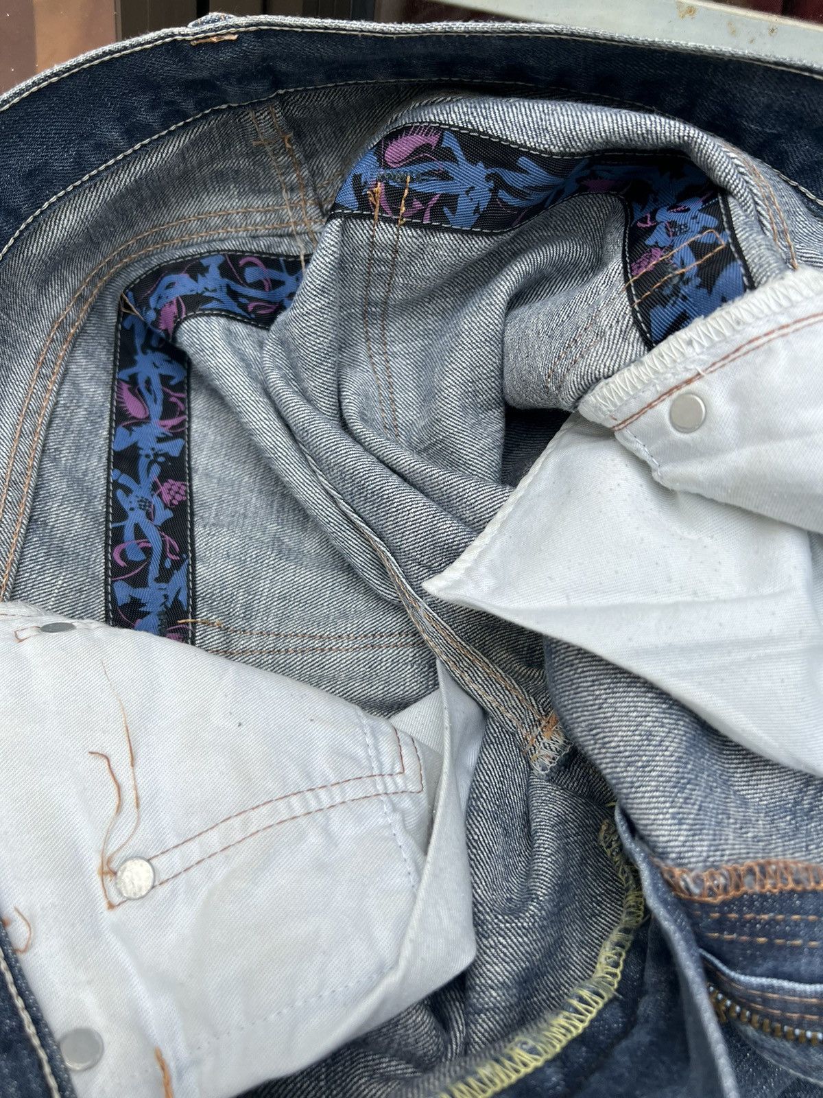 Vintage Vintage RNA Japan Reconstructed Rips Distressed Denim Jeans Size US 31 - 20 Thumbnail