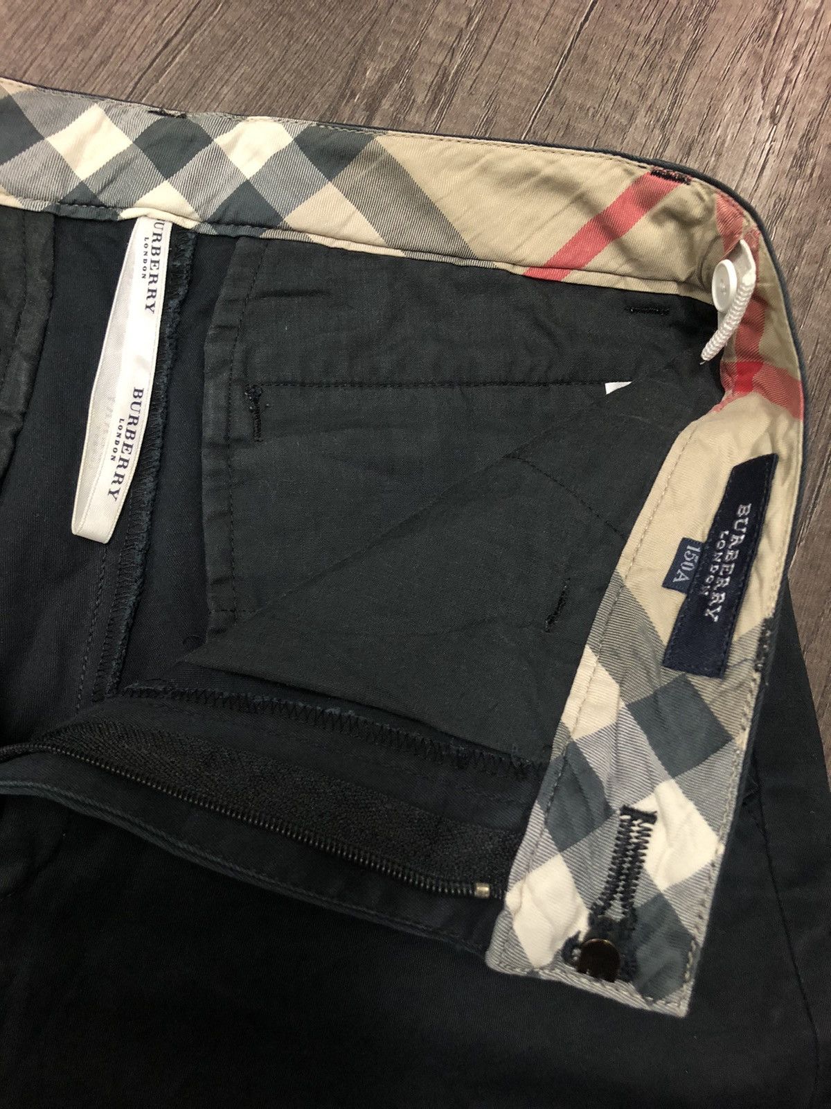 Burberry × Vintage Burberry London Smart Casual Pants Size 27" / US 4 / IT 40 - 1 Thumbnail