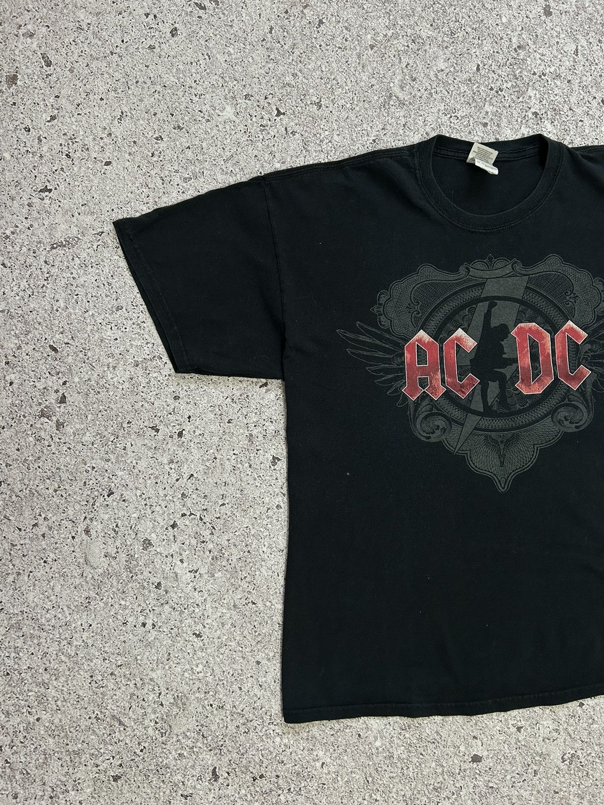 AC/DC × Band Tees Vintage AC/DC European Tour “Black Ice” 2009 2010 T-shirt Size US XL / EU 56 / 4 - 2 Thumbnail