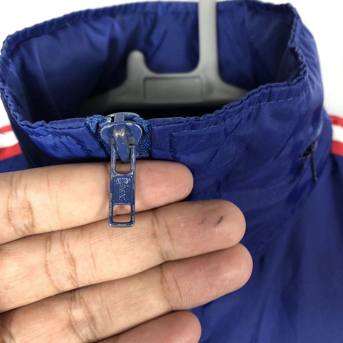Champion × Vintage Vintage Champion Three Pokcets Tapped Windbreaker Jacket Size US M / EU 48-50 / 2 - 9 Thumbnail