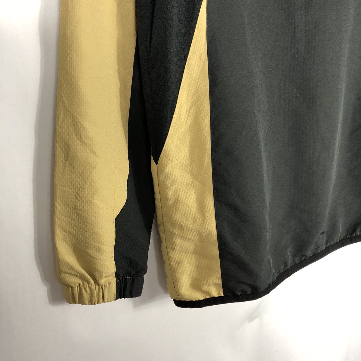 Mizuno × Vintage Vintage Mizuno Big Logo Outdoor Training Jersey Size US M / EU 48-50 / 2 - 9 Thumbnail