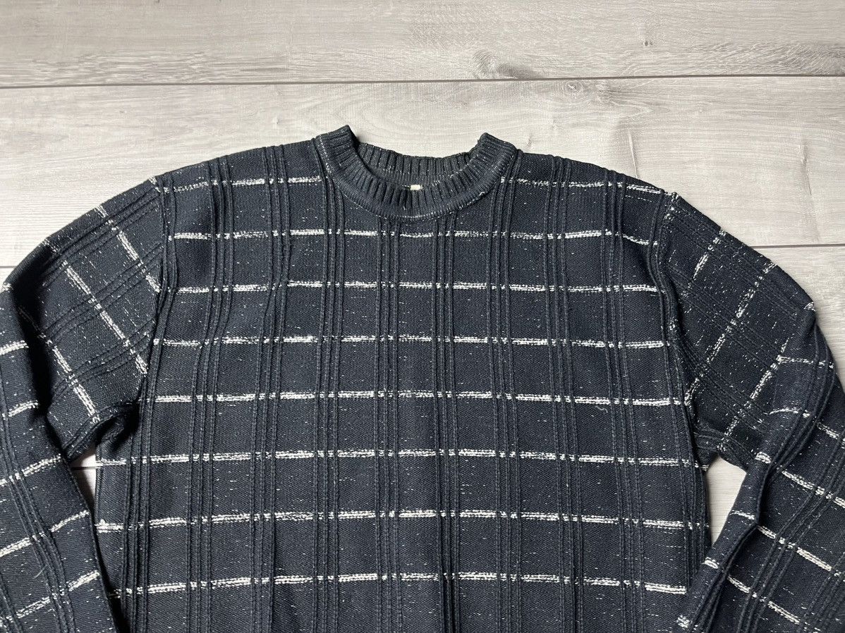 Vintage Vintage sweater 3d logo avant garde size Large Size US L / EU 52-54 / 3 - 3 Thumbnail
