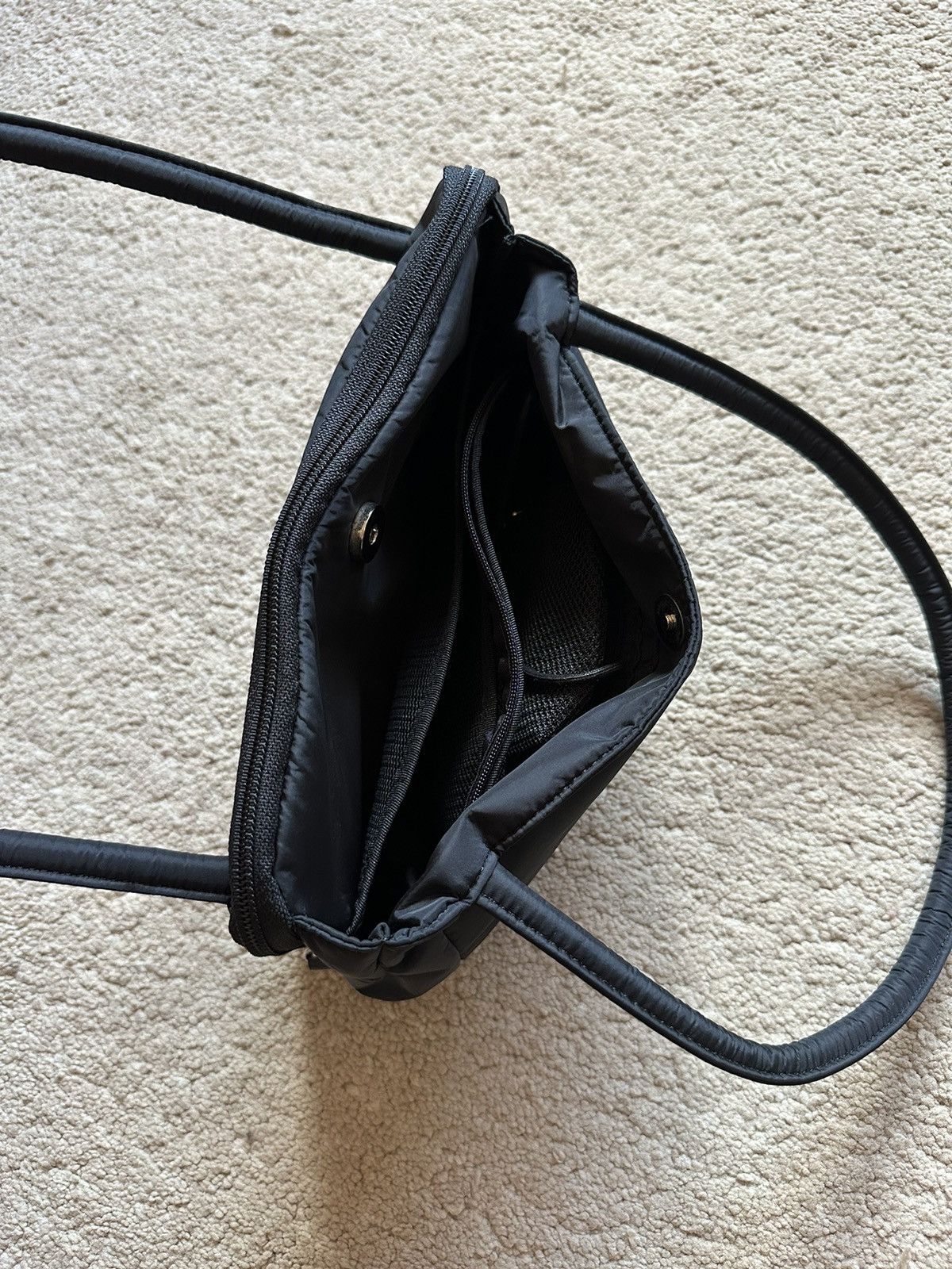 Katharine Hamnett London 2000s Katharine Hamnett Nylon Hobo Pochette Bag Size ONE SIZE - 9 Thumbnail
