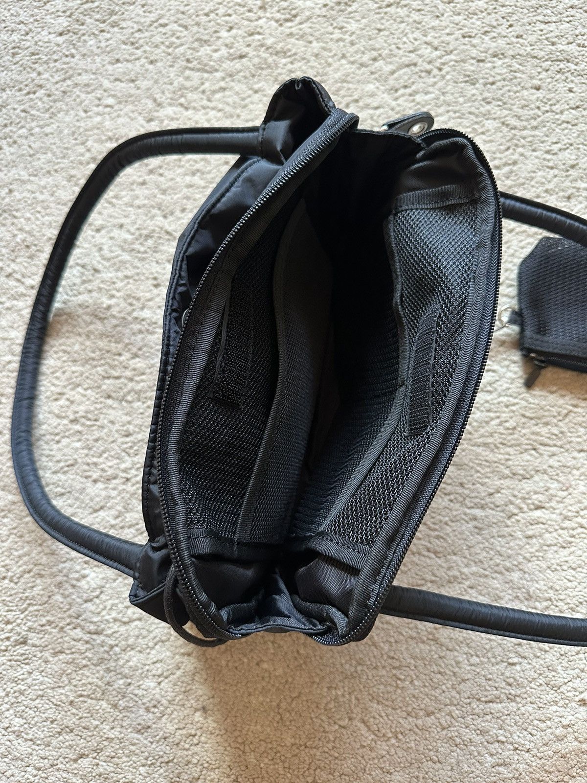 Katharine Hamnett London 2000s Katharine Hamnett Nylon Hobo Pochette Bag Size ONE SIZE - 10 Thumbnail