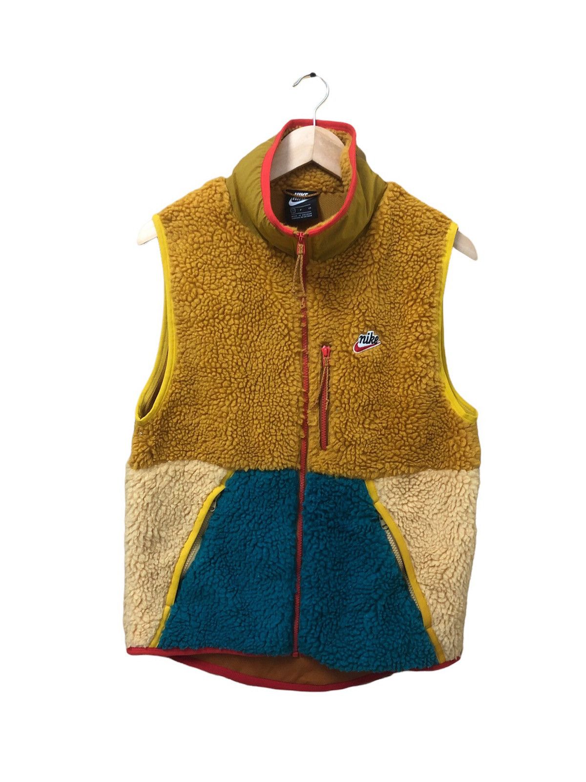 Image of Nike Multicolour Deep Pile Fleece Sherpa Vest, Men's (Size Small)