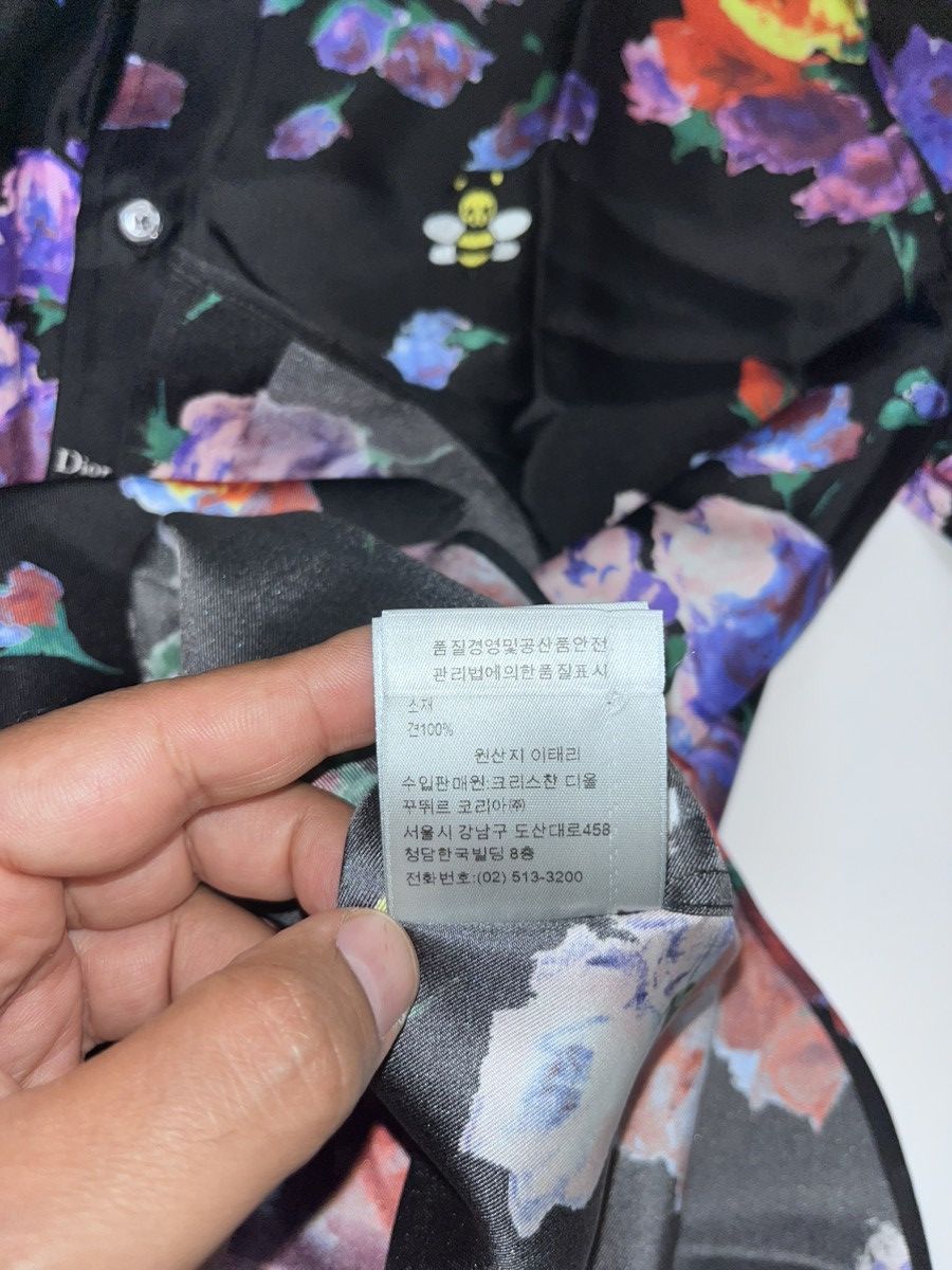 Dior × Kaws Floral Bee Embroidered Silk Shirt Size US M / EU 48-50 / 2 - 10 Thumbnail