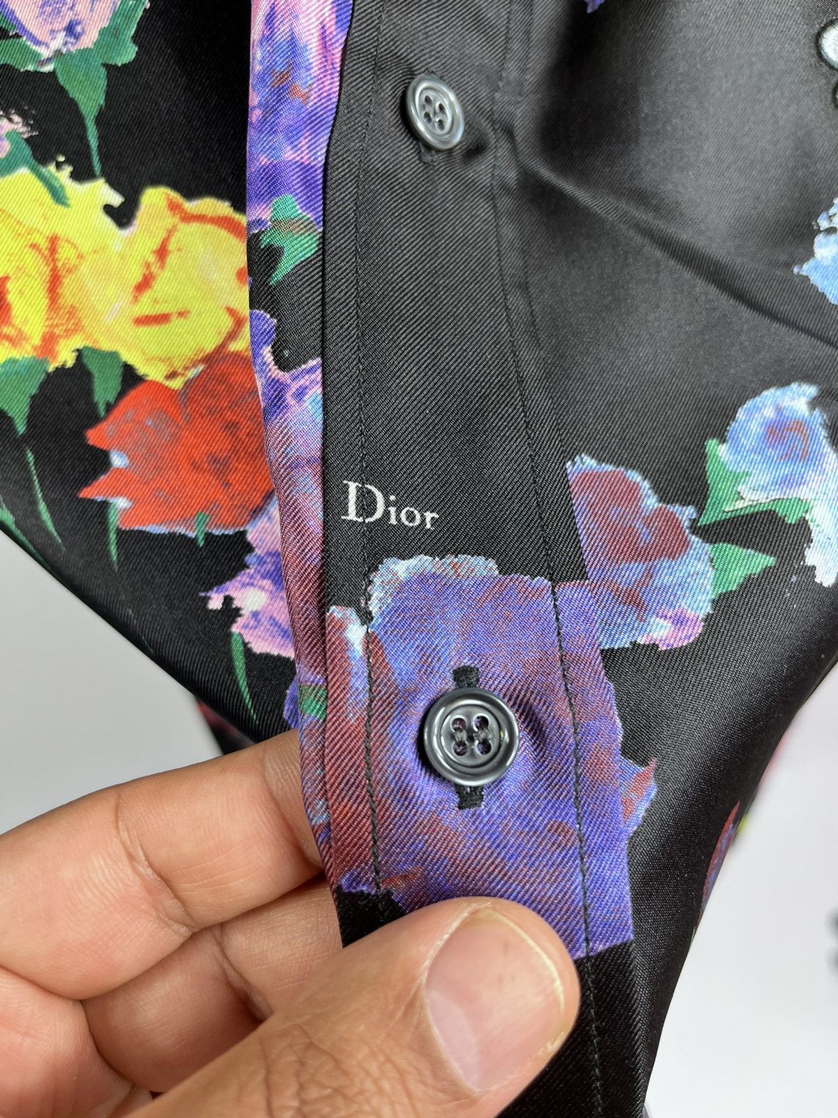 Dior × Kaws Floral Bee Embroidered Silk Shirt Size US M / EU 48-50 / 2 - 4 Thumbnail