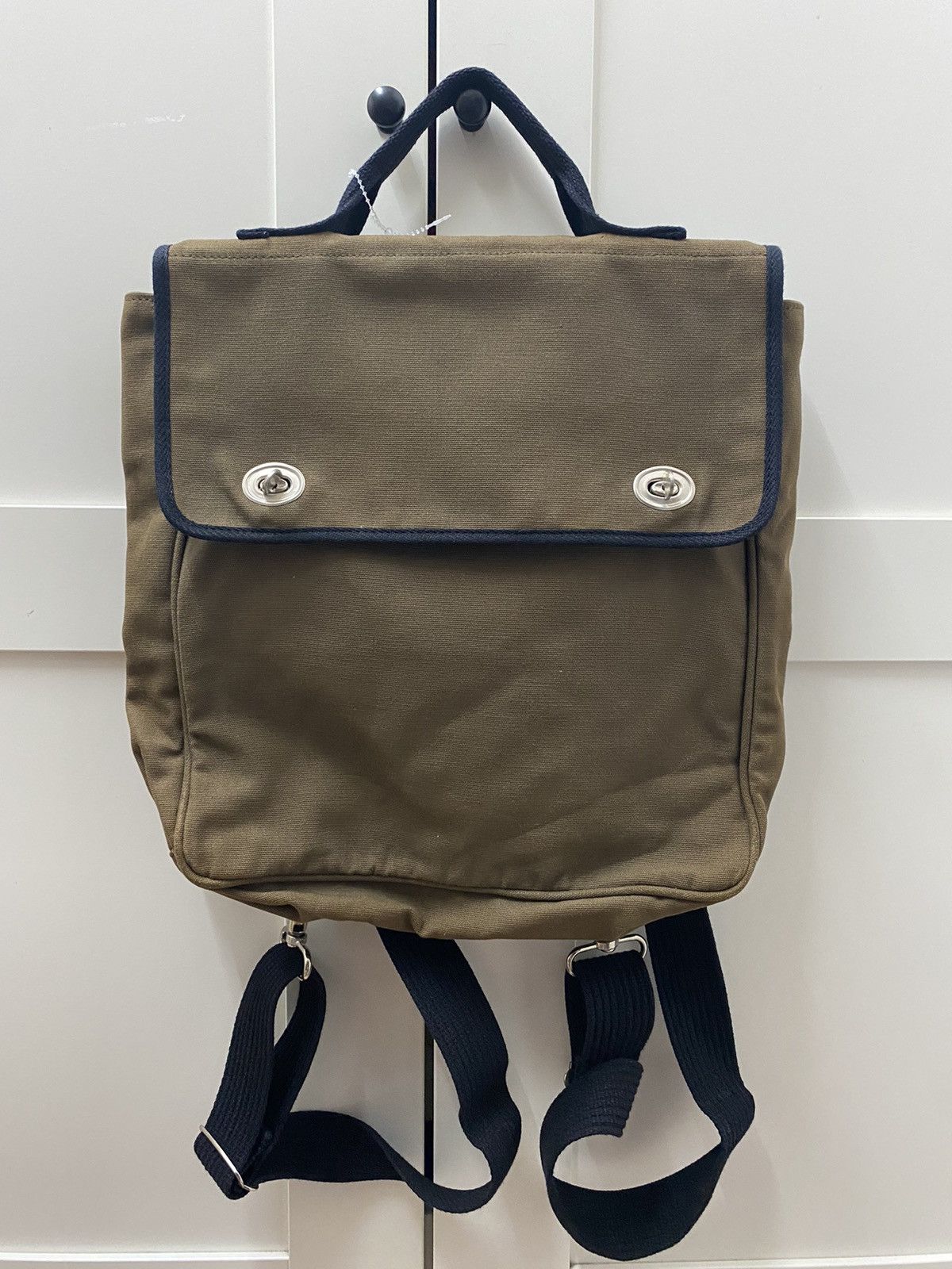 Agnes B Paris vintage style back pack