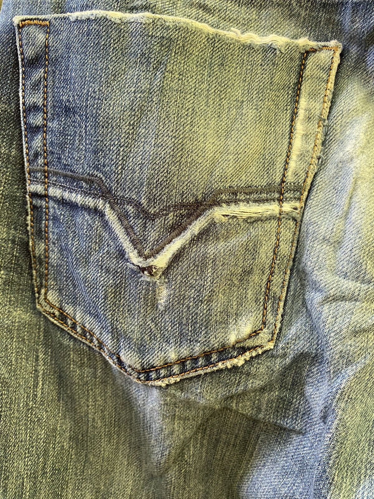 Designer × Diesel × Vintage Vintage diesel viker r box denim pants Size US 32 / EU 48 - 8 Thumbnail