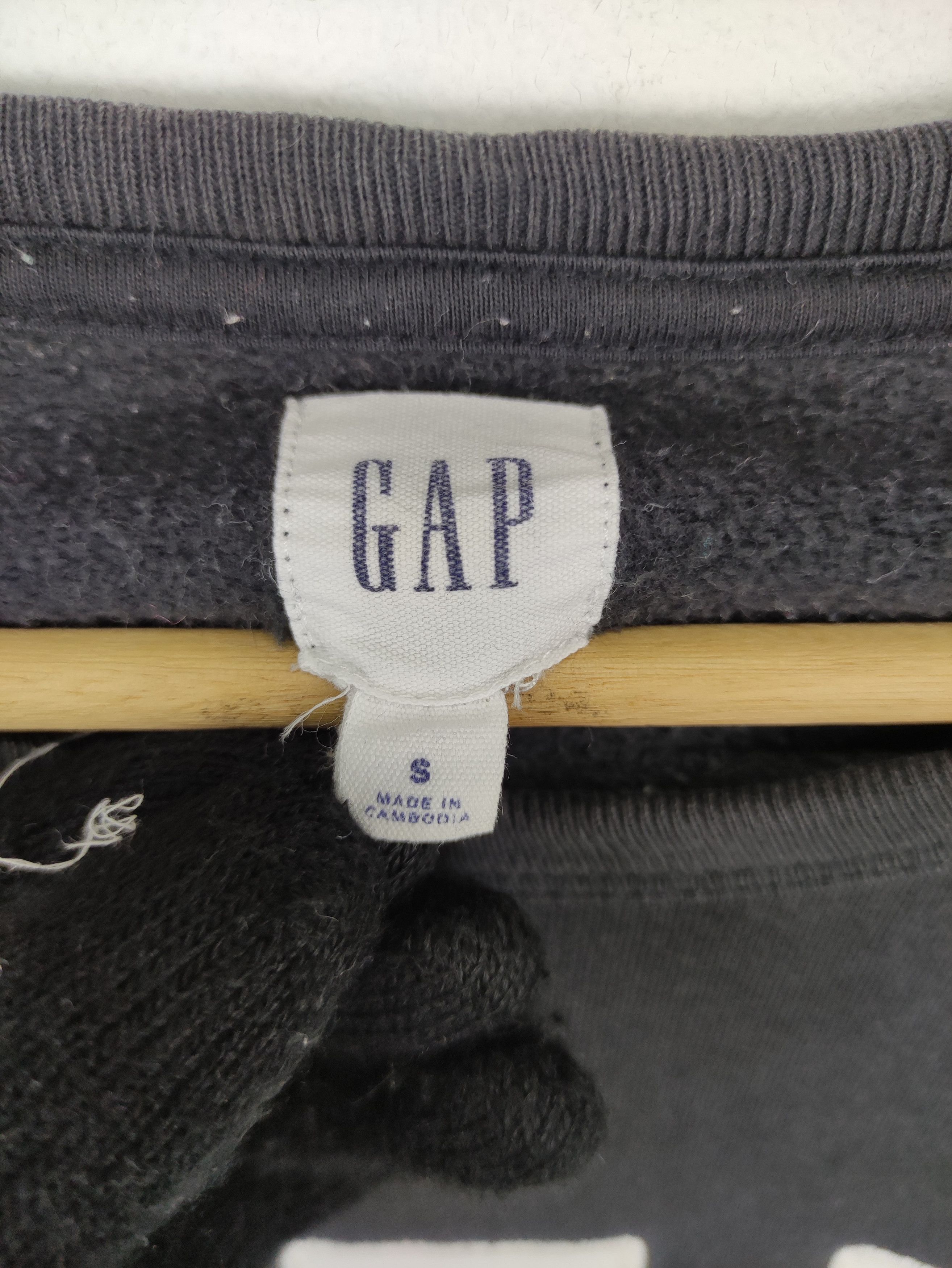 Gap Vintage Gap Sweatshirt Big Logo Jumper Size US M / EU 48-50 / 2 - 2 Thumbnail