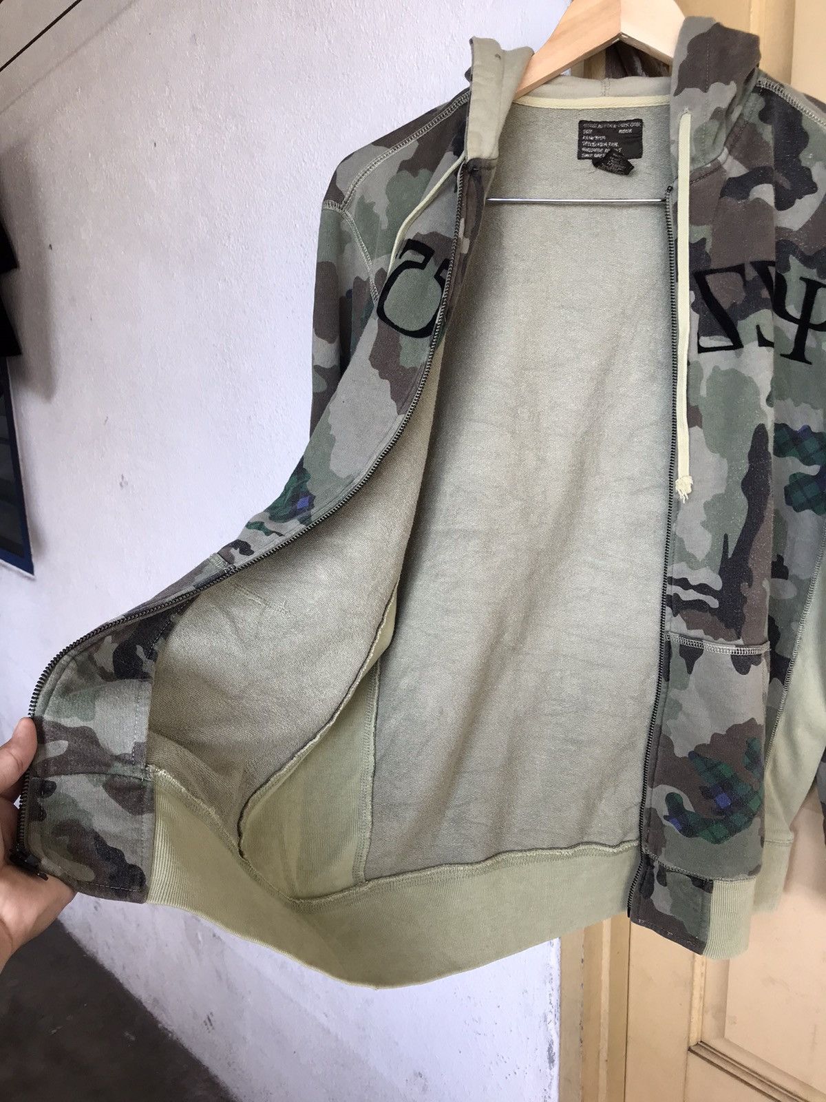 Stussy Rare❗️Vintage Stussy Camo Sweater Hoodie Inspired Bape Size US M / EU 48-50 / 2 - 15 Thumbnail