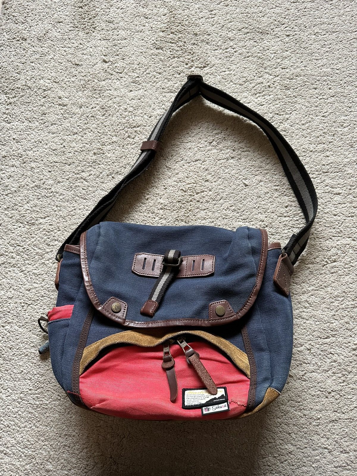 Japanese Brand 2000s Masterpiece x Sakura Sling Bag Size ONE SIZE - 1 Thumbnail
