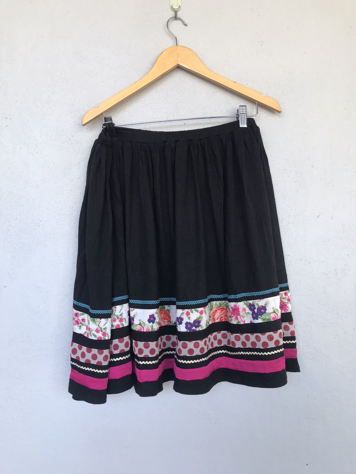 image of Issey Miyake Sunao Kuwahara Floral Skirt in Black, Women's (Size 27)