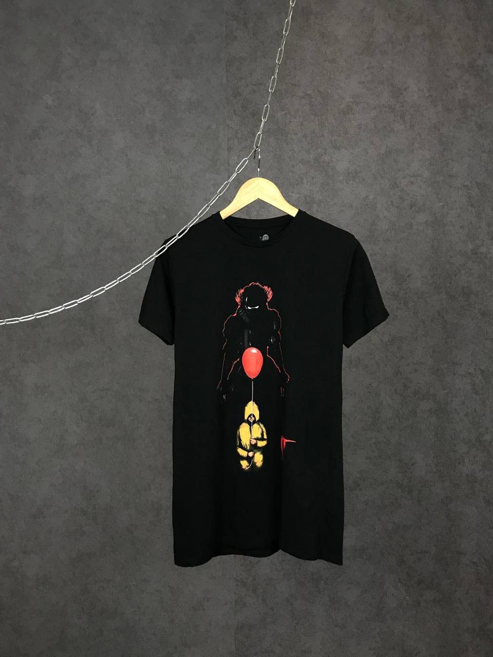 Expert Horror IT expert horror movie vintage cult tee Size US S / EU 44-46 / 1 - 1 Thumbnail
