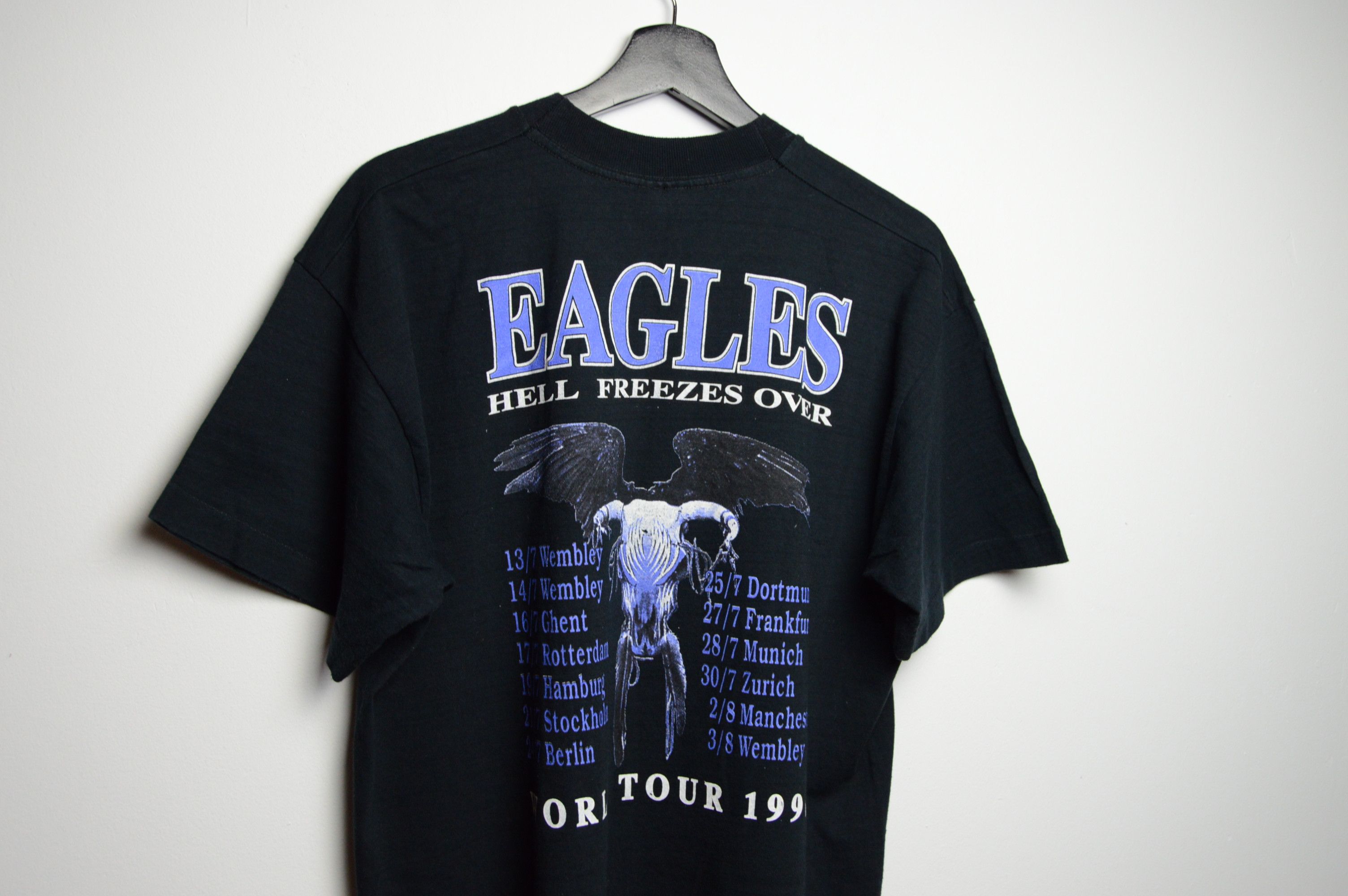 Band Tees EAGLES HELL FREEZES OVER WT1996 tee Size US L / EU 52-54 / 3 - 6 Thumbnail