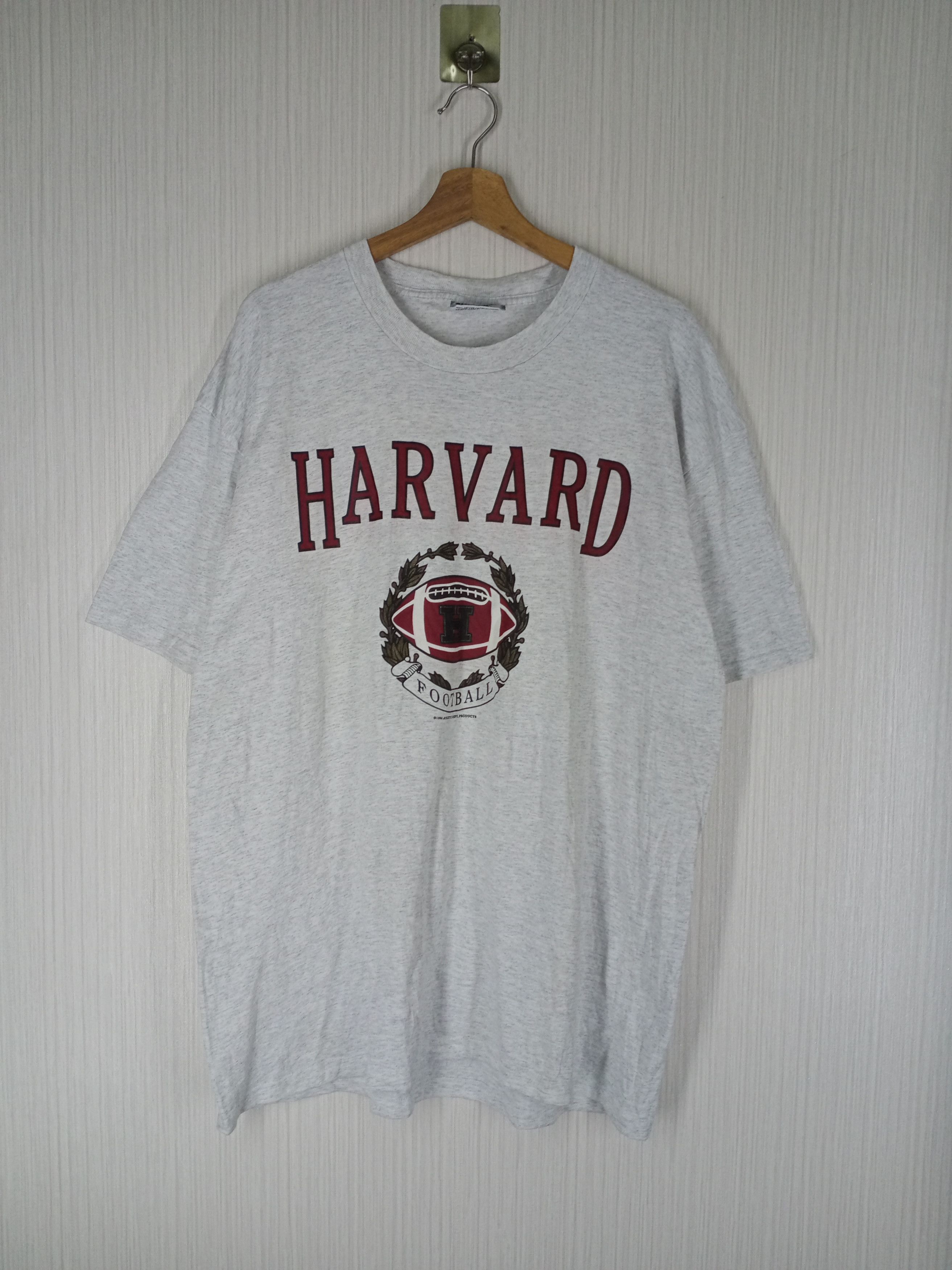 Other Rare Vintage 90s Harvard University Football Team Tshirt Size US XL / EU 56 / 4 - 1 Thumbnail