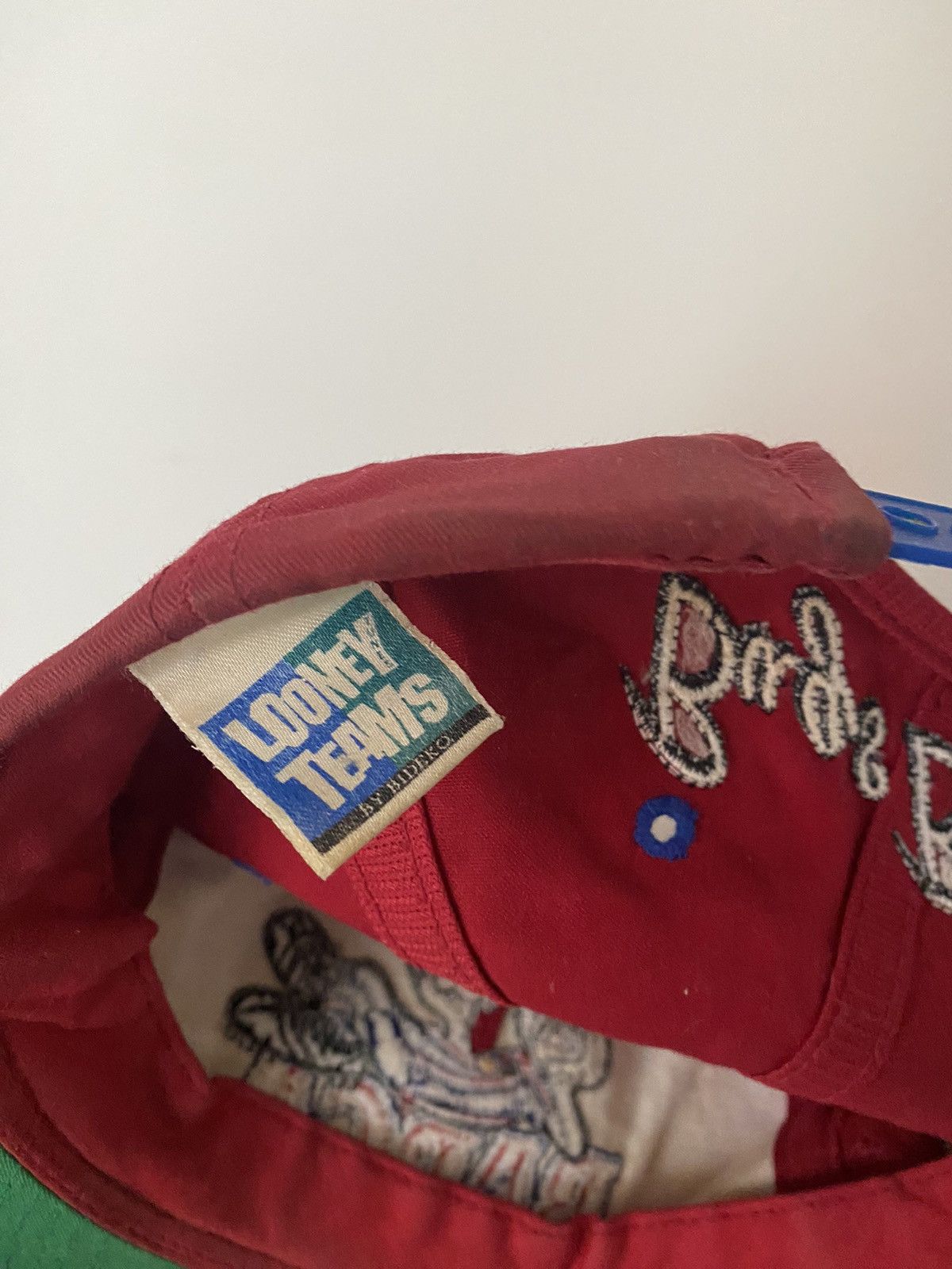 Vintage Vintage Looney Tunes Teams Hat Barcelona Soccer Size ONE SIZE - 4 Thumbnail