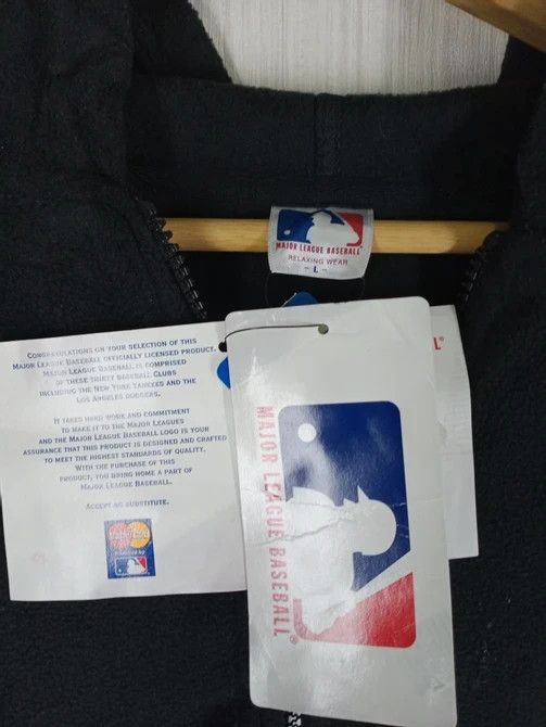MLB Rare Vintage New York Yankees MLB Hoodie Fleece Jacket Size US L / EU 52-54 / 3 - 3 Thumbnail