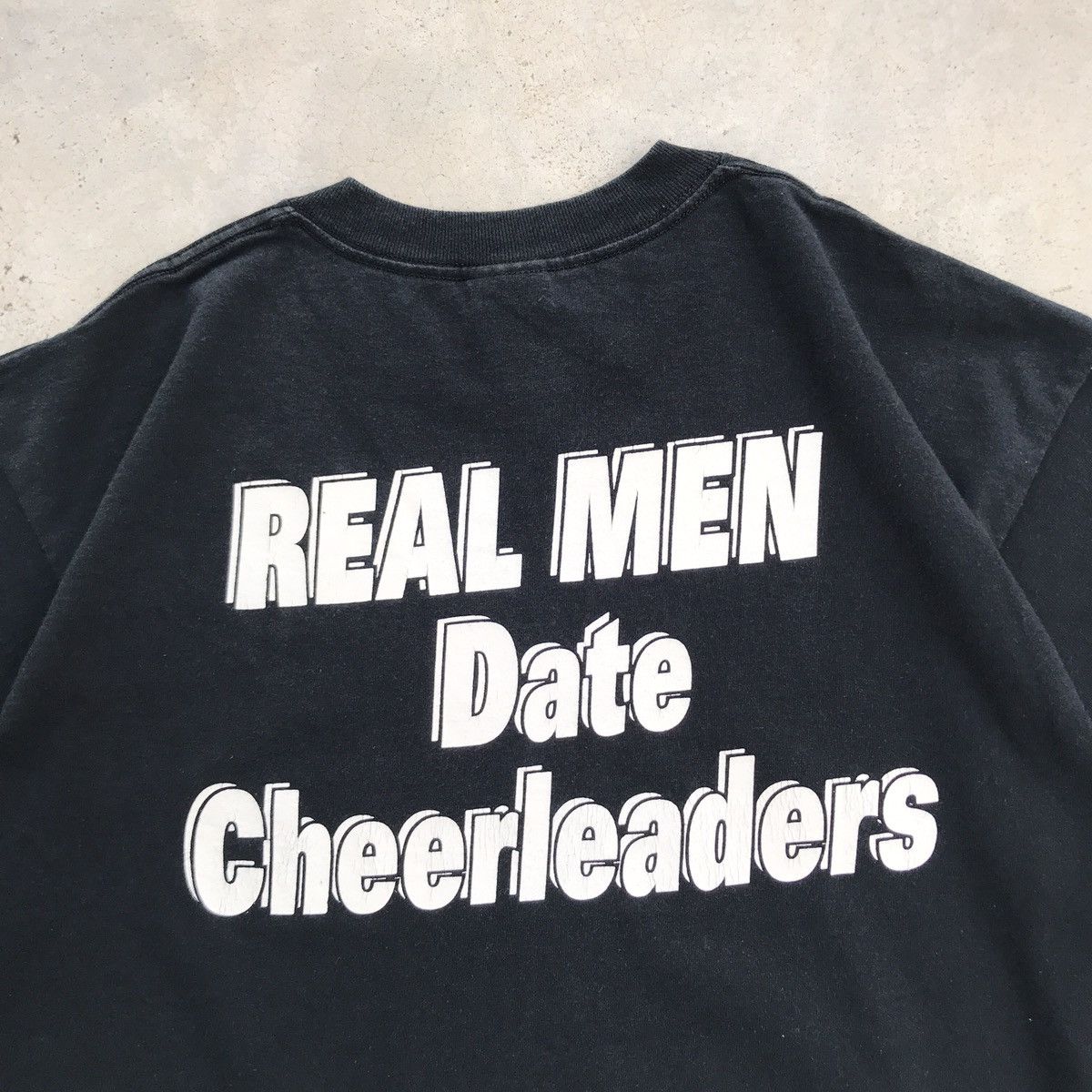 Vintage Vintage 90's Wording - Real Men Date Cheerleaders T-Shirt Size US M / EU 48-50 / 2 - 5 Thumbnail