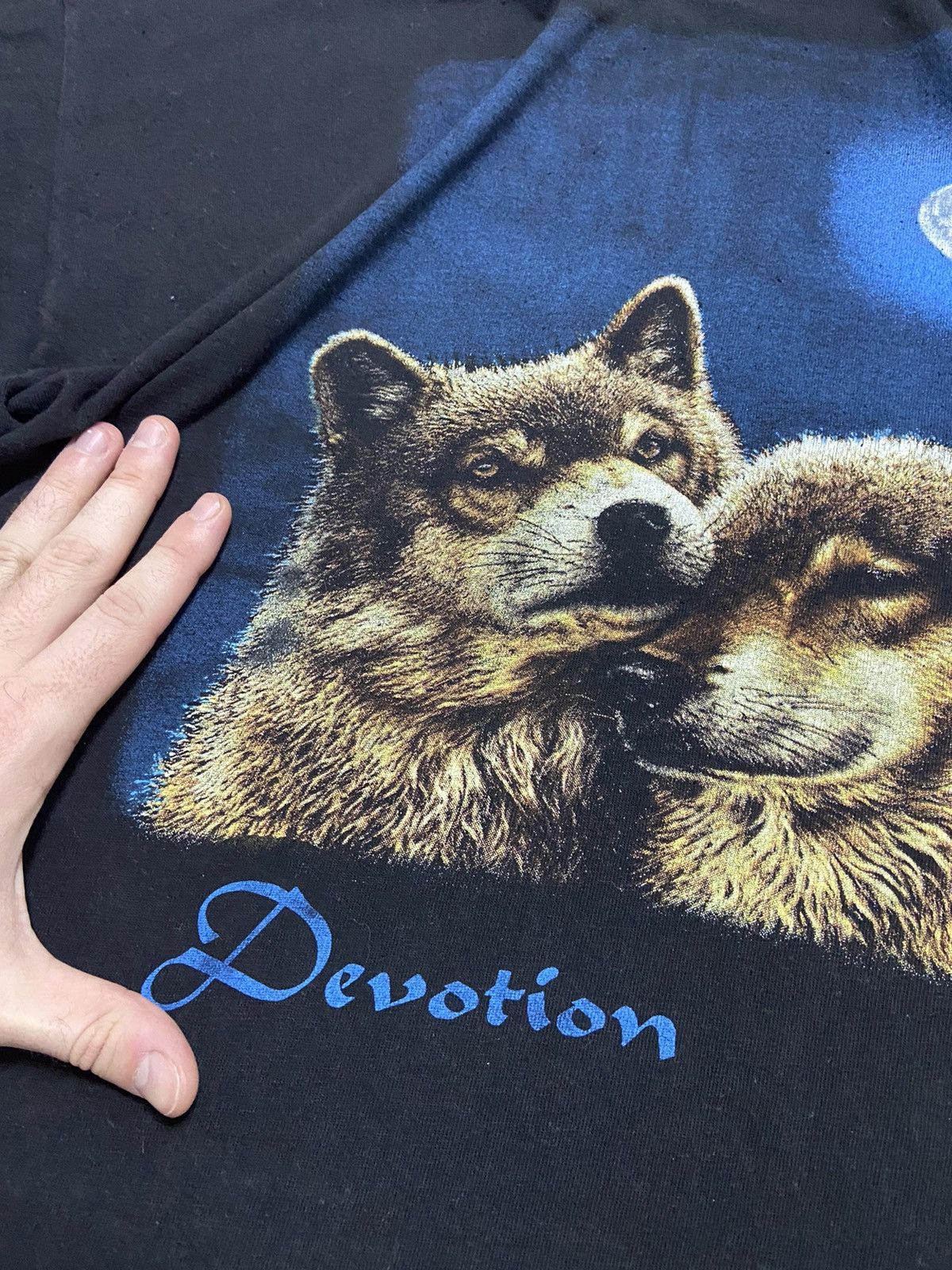 Vintage Vintage 90’s Wolf Devotion size L-XL Size US XL / EU 56 / 4 - 6 Thumbnail