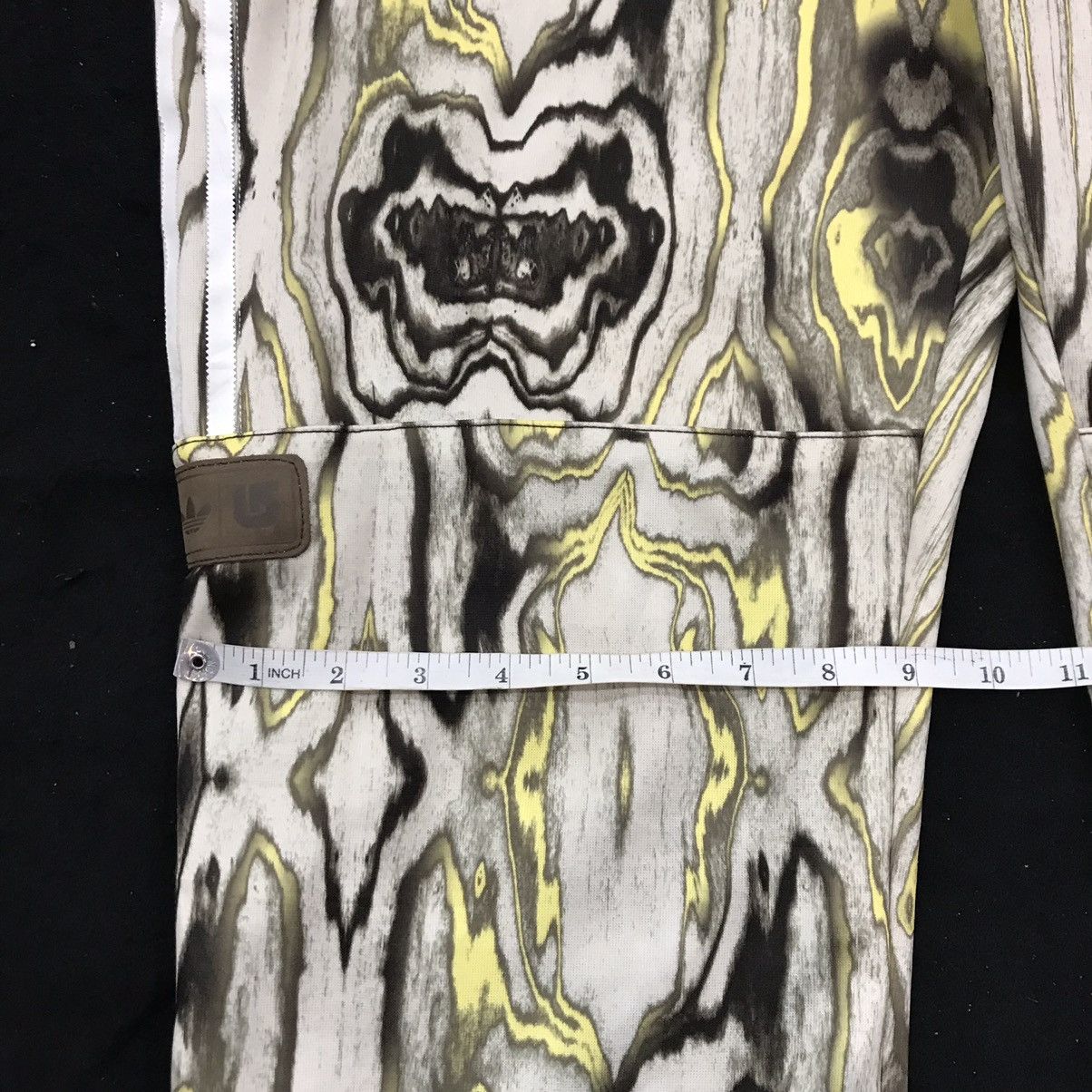 Adidas 🔥RARE🔥Adidas X Burton Gluhwein Track pants Size US 36 / EU 52 - 12 Thumbnail