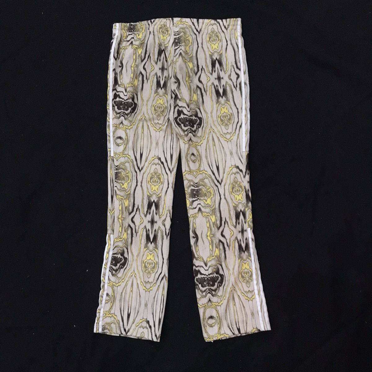 Adidas 🔥RARE🔥Adidas X Burton Gluhwein Track pants Size US 36 / EU 52 - 2 Thumbnail