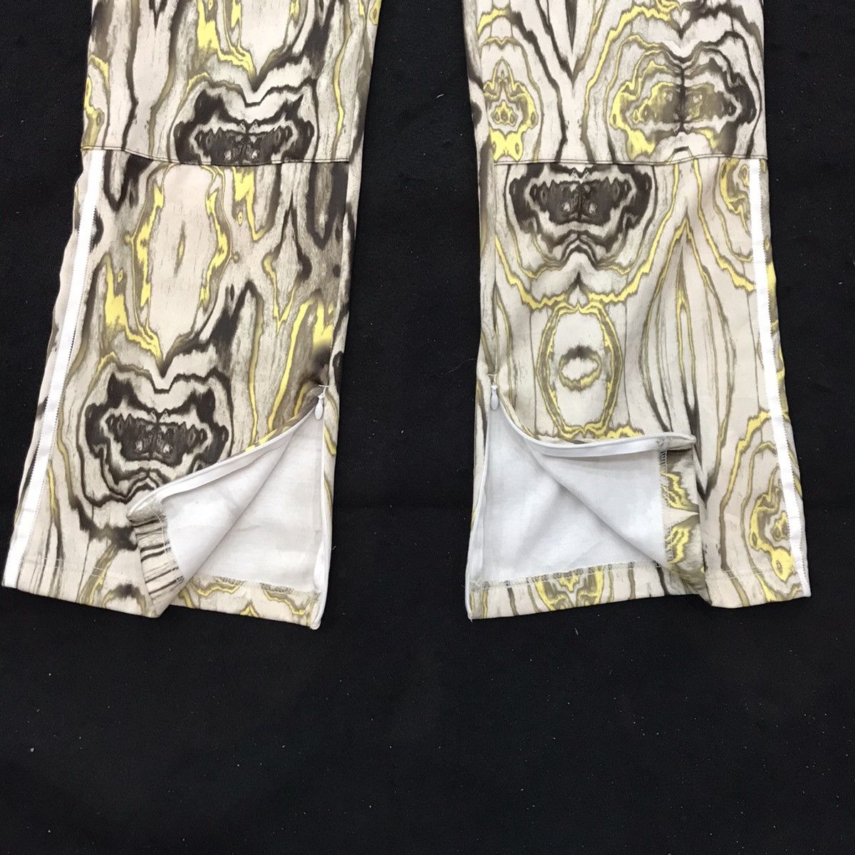 Adidas 🔥RARE🔥Adidas X Burton Gluhwein Track pants Size US 36 / EU 52 - 7 Thumbnail