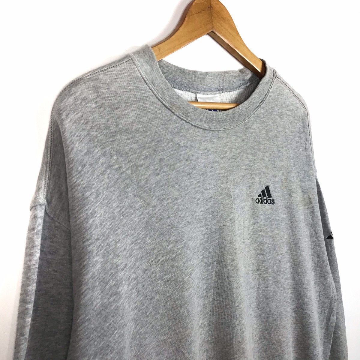 Adidas vintage adidas three stripe jumper pullover sweatshirt Size US L / EU 52-54 / 3 - 3 Thumbnail