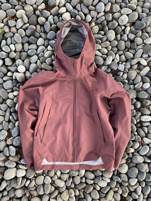 Arc'Teryx Veilance VEILANCE x CHITO Arris Jacket (Rosewood) | Grailed