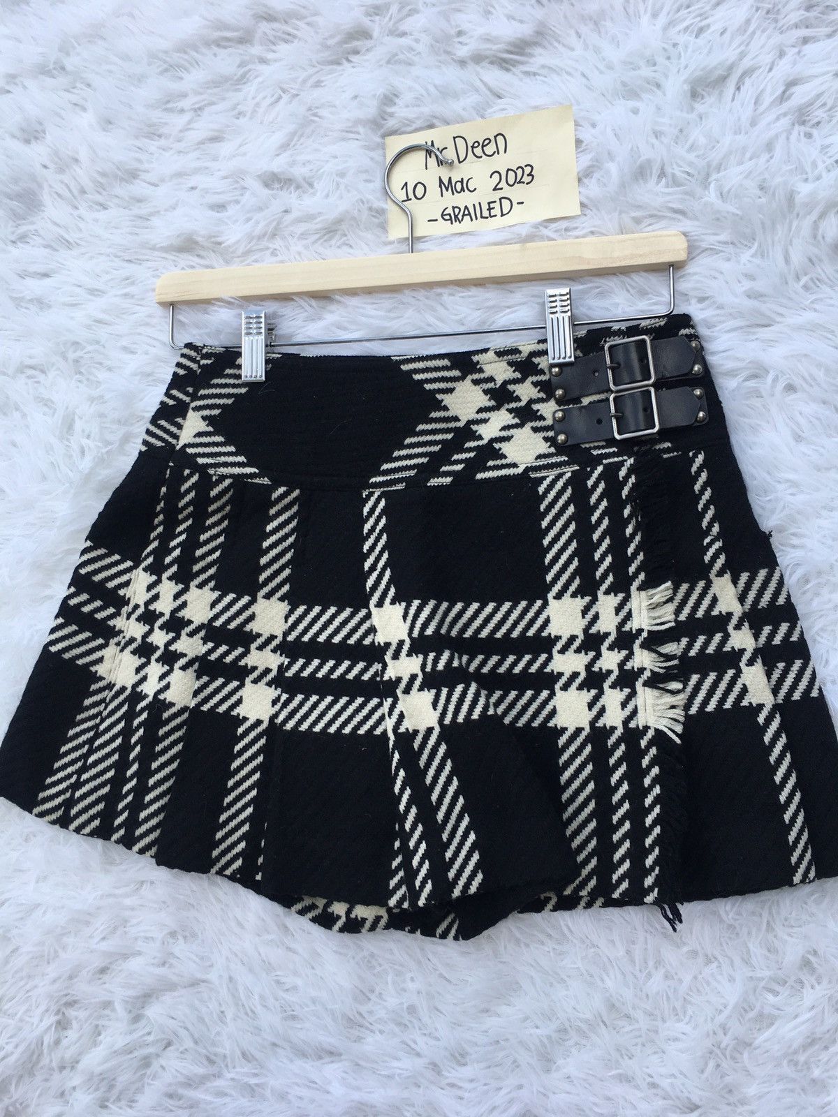 Burberry Rare Vintage Burberry Monogram Wool Mini Skirt Size 28" / US 6 / IT 42 - 4 Thumbnail
