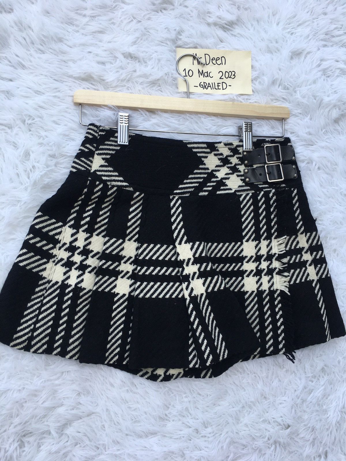 Burberry Rare Vintage Burberry Monogram Wool Mini Skirt Size 28" / US 6 / IT 42 - 3 Thumbnail