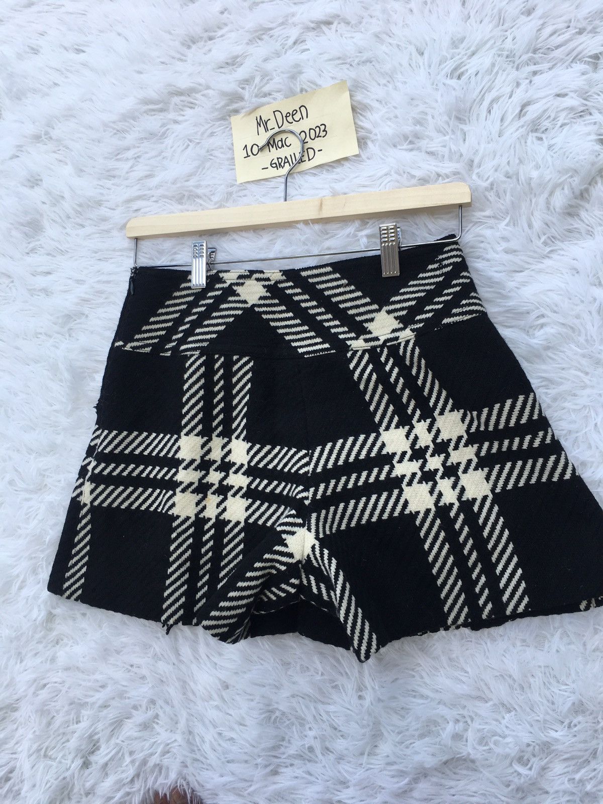 Burberry Rare Vintage Burberry Monogram Wool Mini Skirt Size 28" / US 6 / IT 42 - 17 Thumbnail