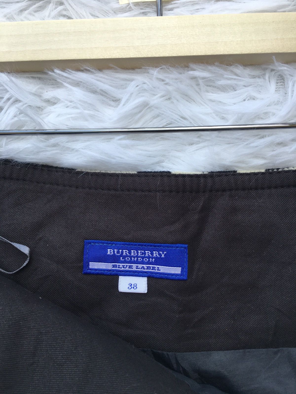 Burberry Rare Vintage Burberry Monogram Wool Mini Skirt Size 28" / US 6 / IT 42 - 8 Thumbnail