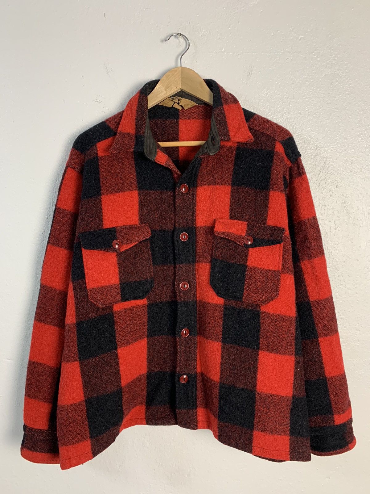 Vintage Vintage 70s Woolrich Plaid Jacket Size US L / EU 52-54 / 3 - 1 Thumbnail