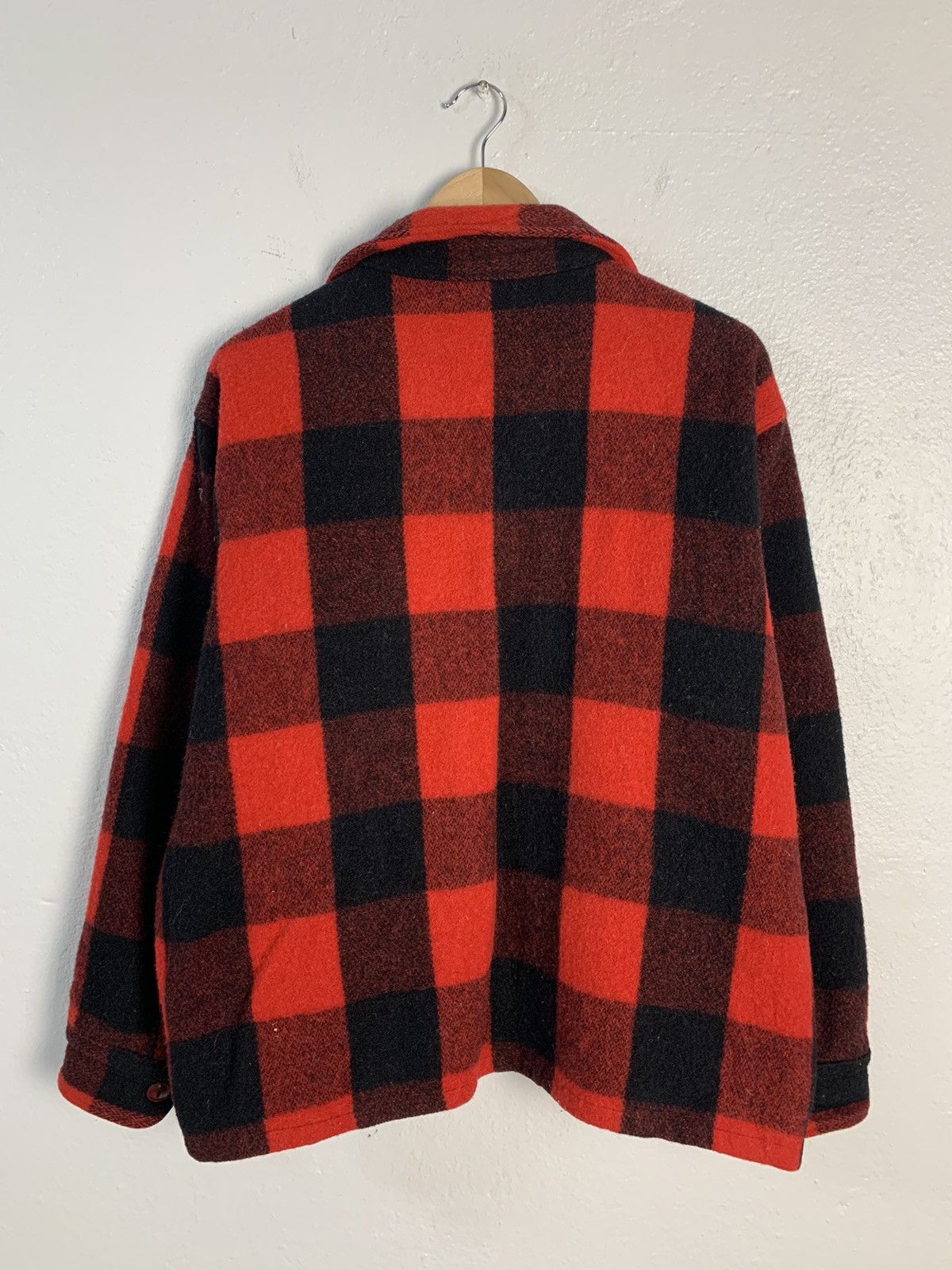 Vintage Vintage 70s Woolrich Plaid Jacket Size US L / EU 52-54 / 3 - 6 Thumbnail