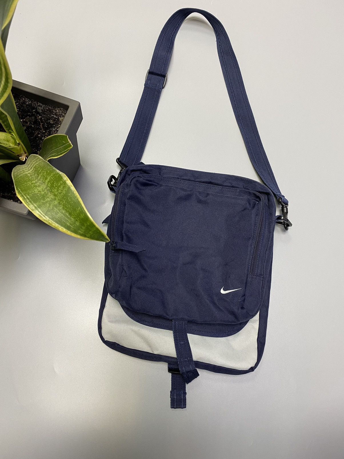 Nike × Vintage Vintage 90s Nike Shoulders Bag Size ONE SIZE - 21 Thumbnail