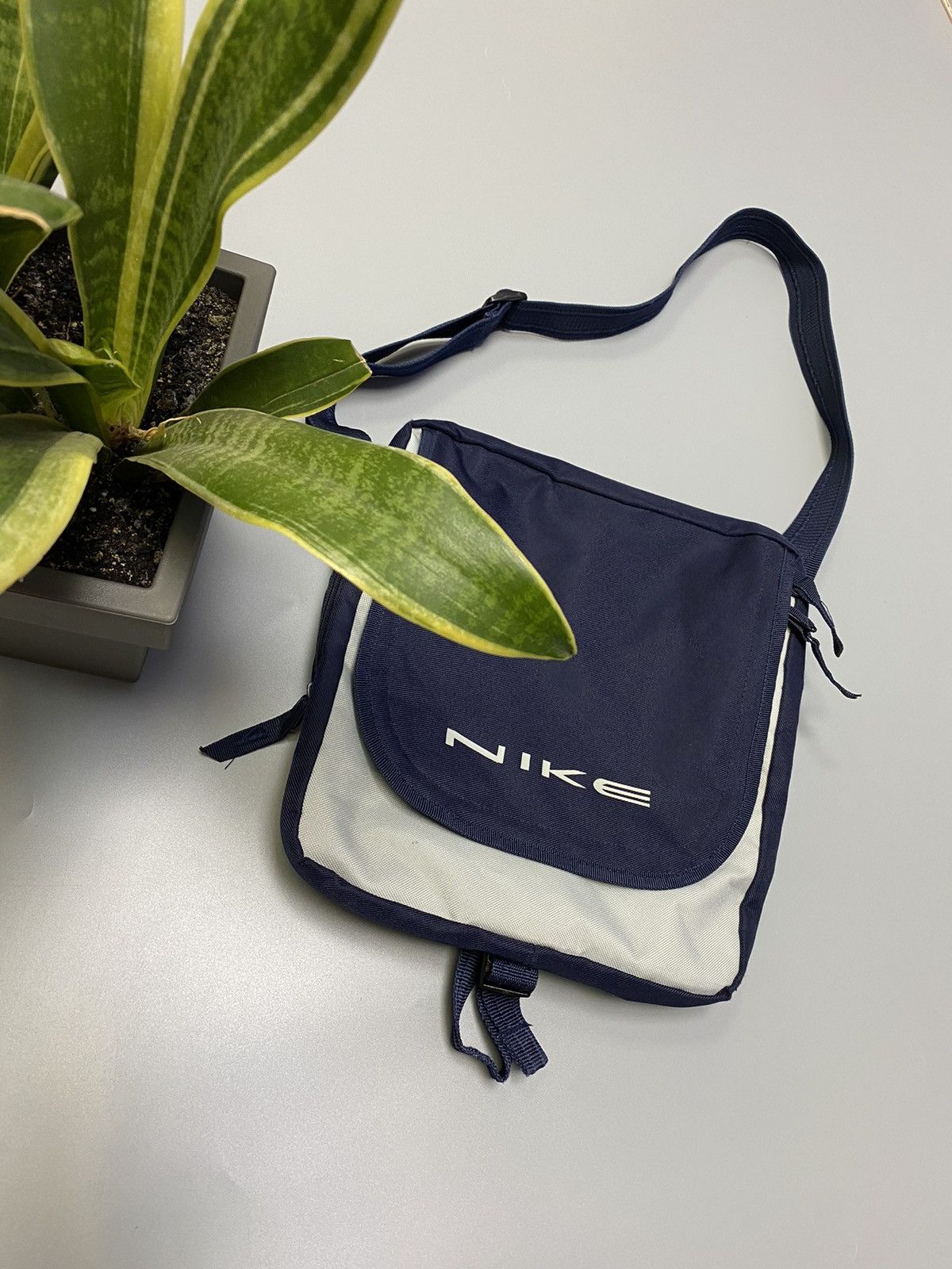 Nike × Vintage Vintage 90s Nike Shoulders Bag Size ONE SIZE - 25 Thumbnail