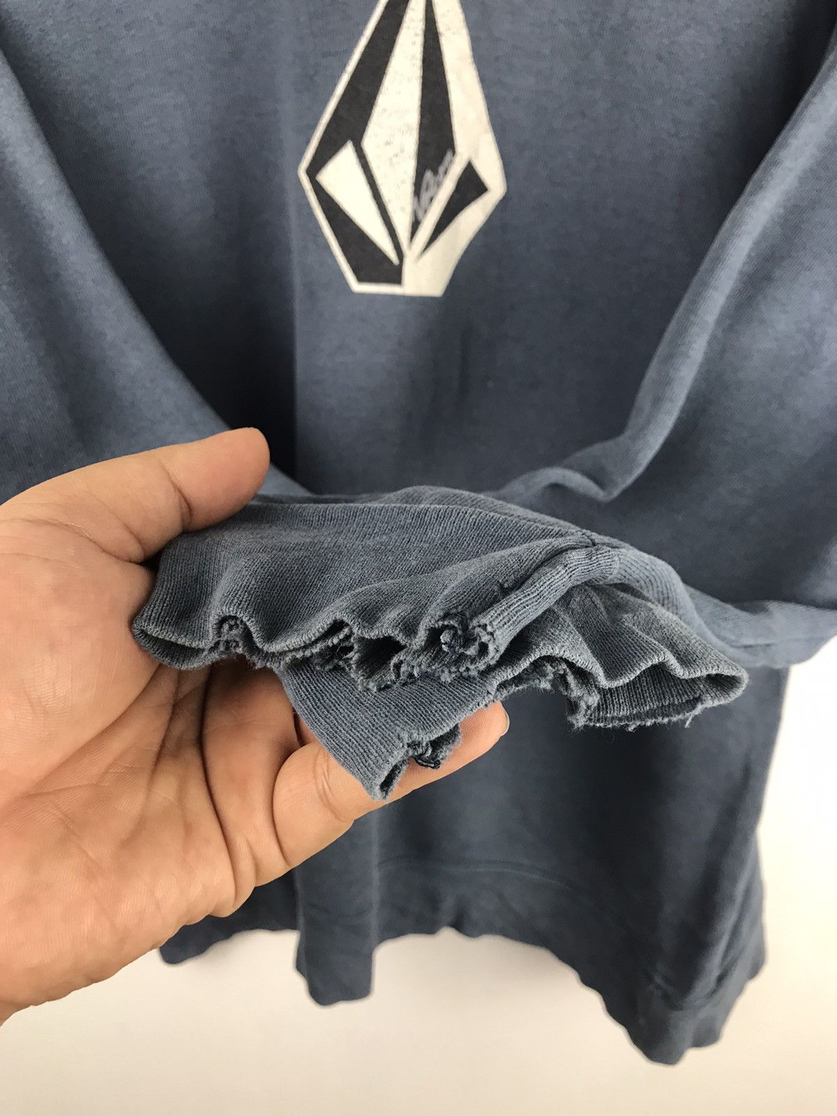 Vintage × Volcom Vintage Distressed streetwear sweatshirt Volcom Size US S / EU 44-46 / 1 - 8 Thumbnail