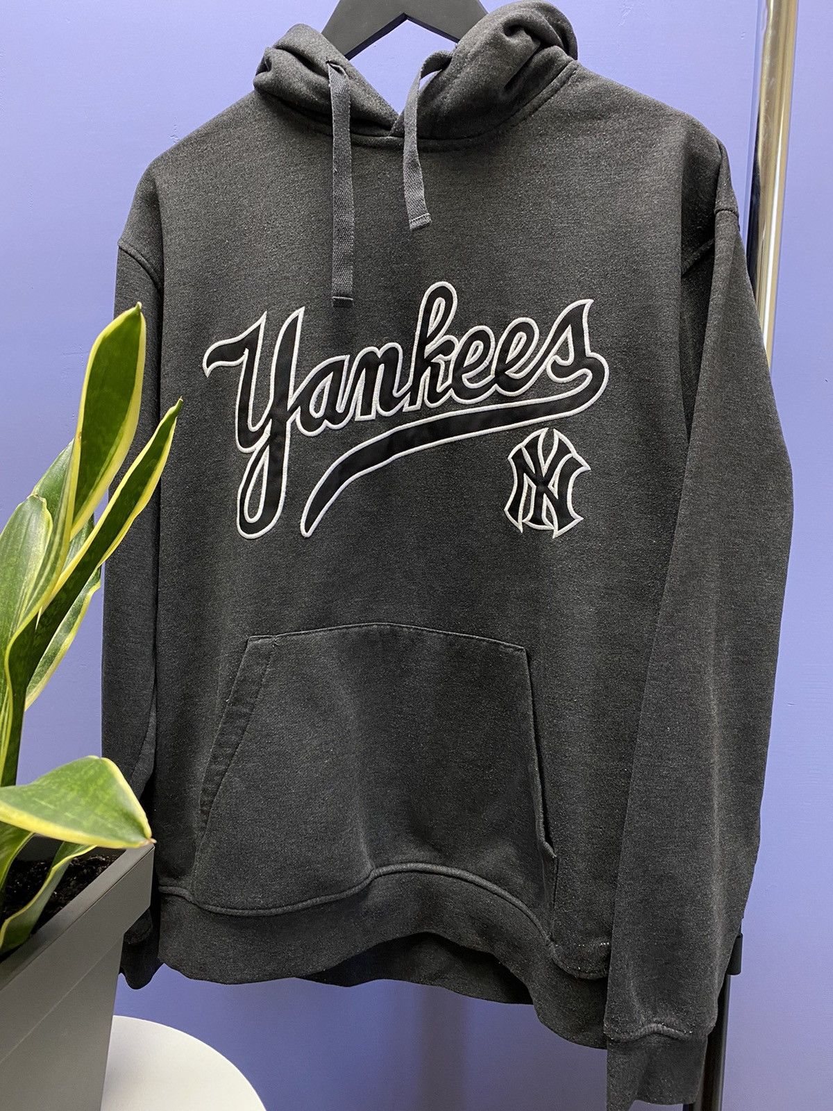 MLB × Majestic × New York Yankees Majestic New York Yankees Big Logo Hoodie Size US XL / EU 56 / 4 - 6 Thumbnail