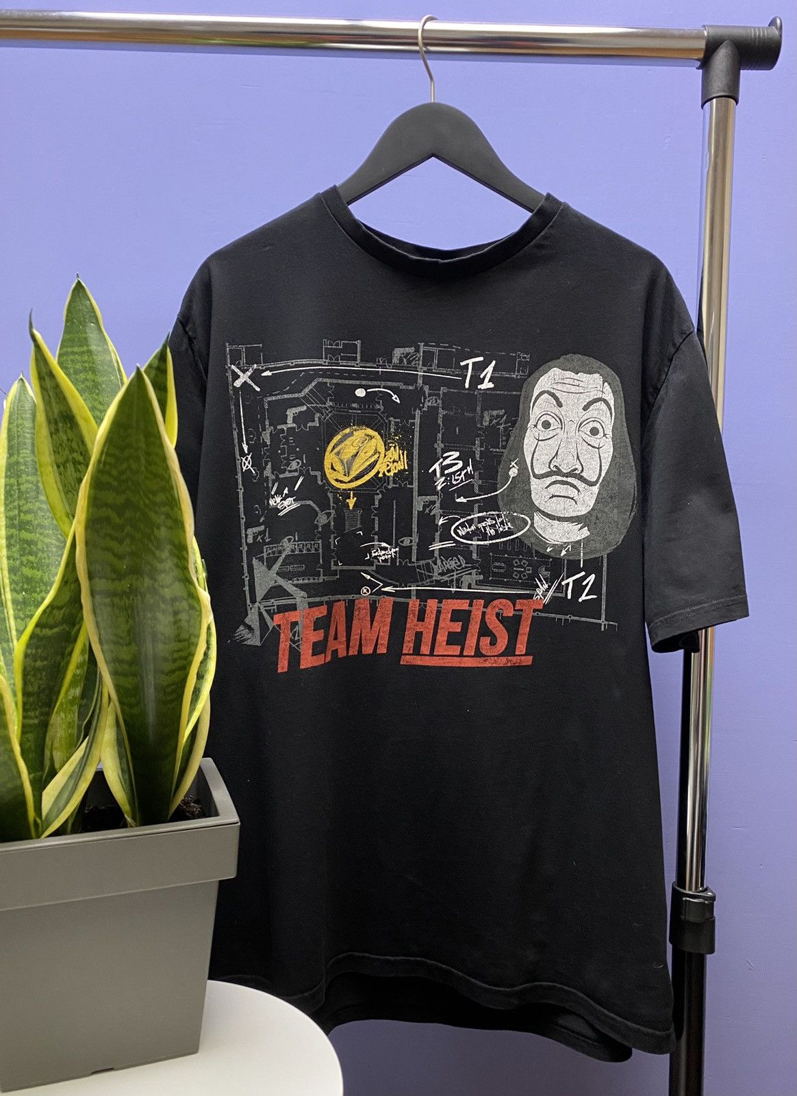 Other Money Heist “Team Heist” Series T Shirt Size US XXL / EU 58 / 5 - 1 Thumbnail