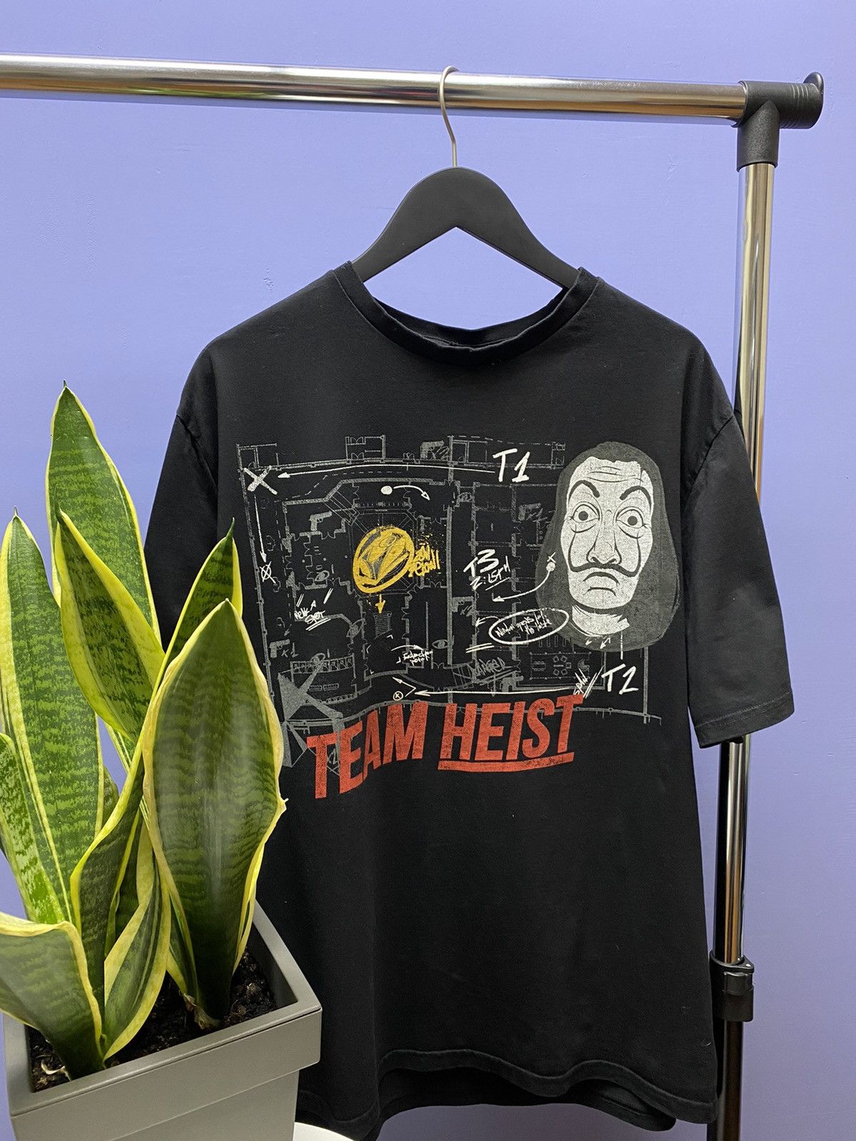 Other Money Heist “Team Heist” Series T Shirt Size US XXL / EU 58 / 5 - 3 Thumbnail