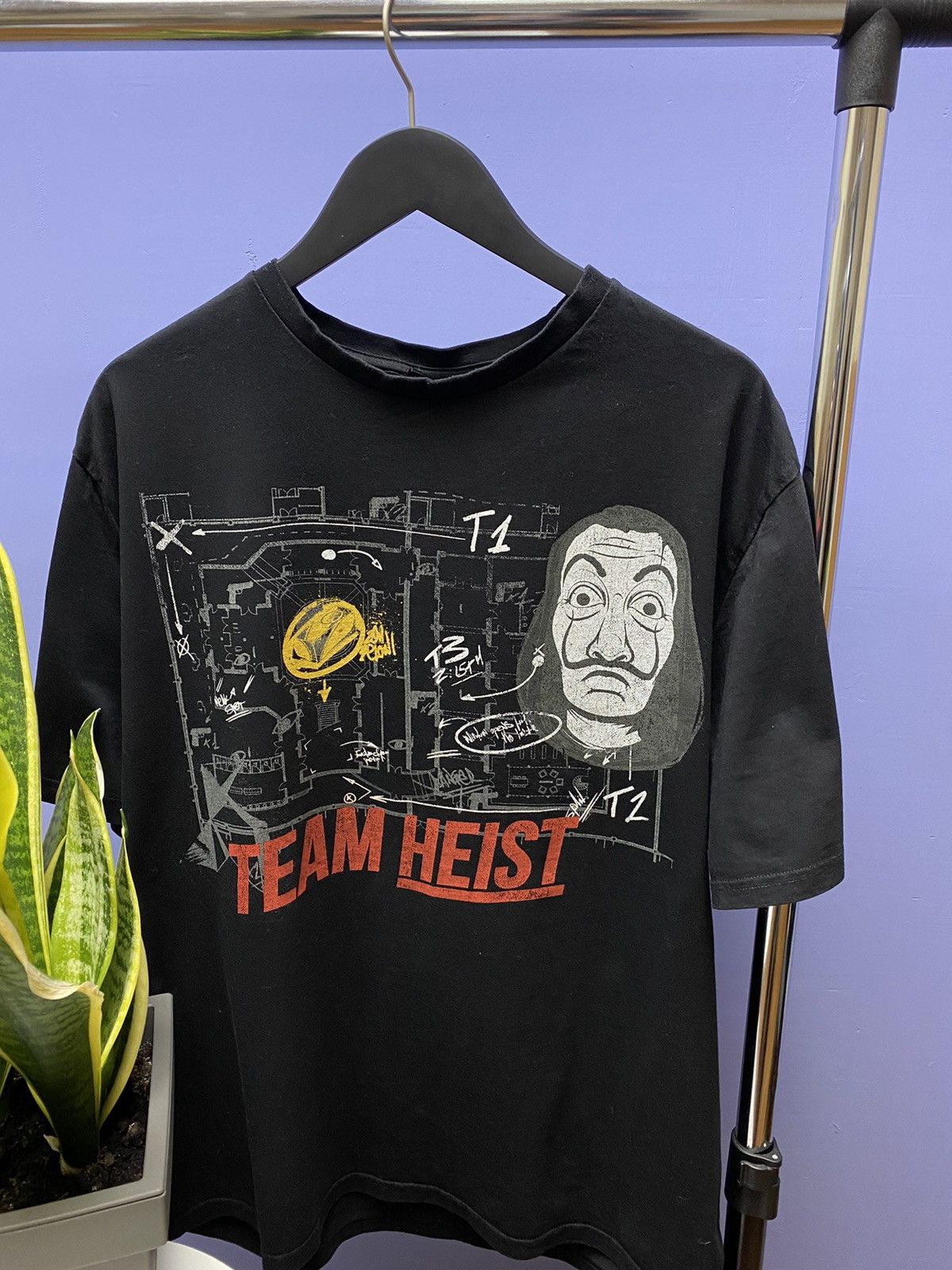 Other Money Heist “Team Heist” Series T Shirt Size US XXL / EU 58 / 5 - 4 Thumbnail