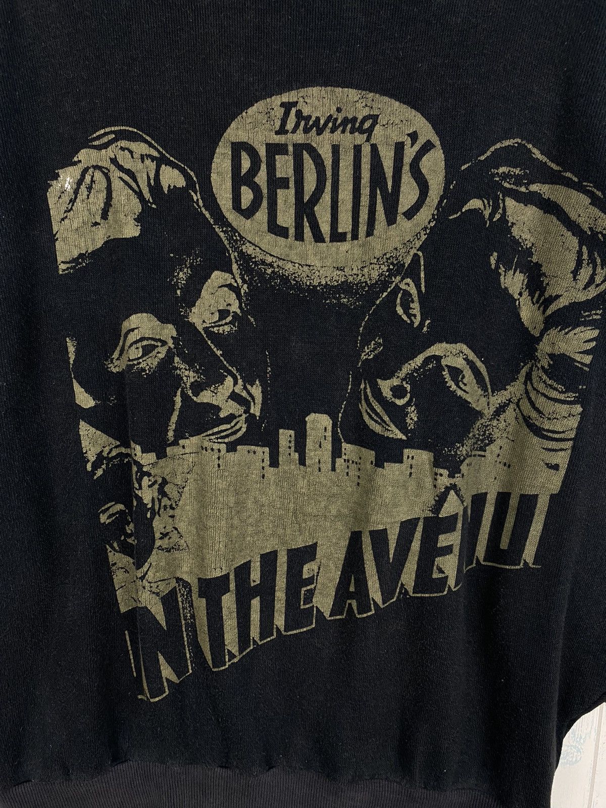 Band Tees Vintage Irwin Berlin’s Sweatshirt Size US XXL / EU 58 / 5 - 3 Thumbnail