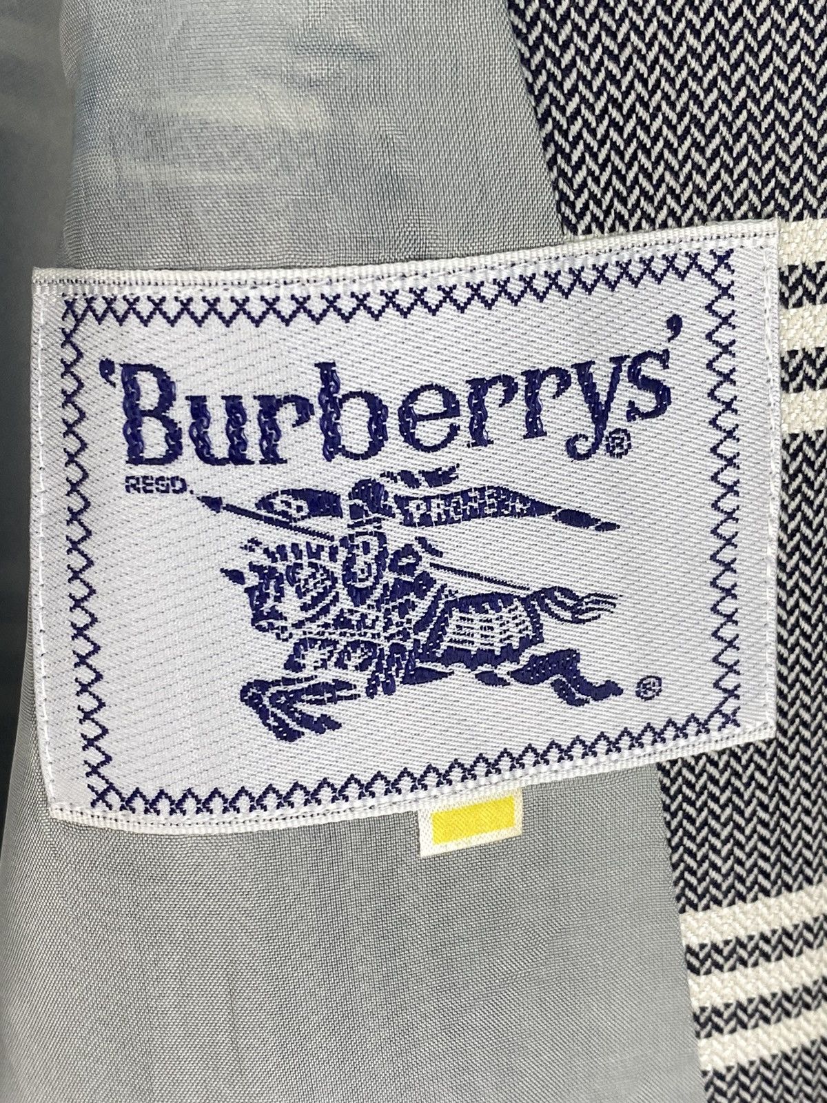 Burberry Vintage Burberry Double breasted Jacket/Coat Size US S / EU 44-46 / 1 - 8 Thumbnail