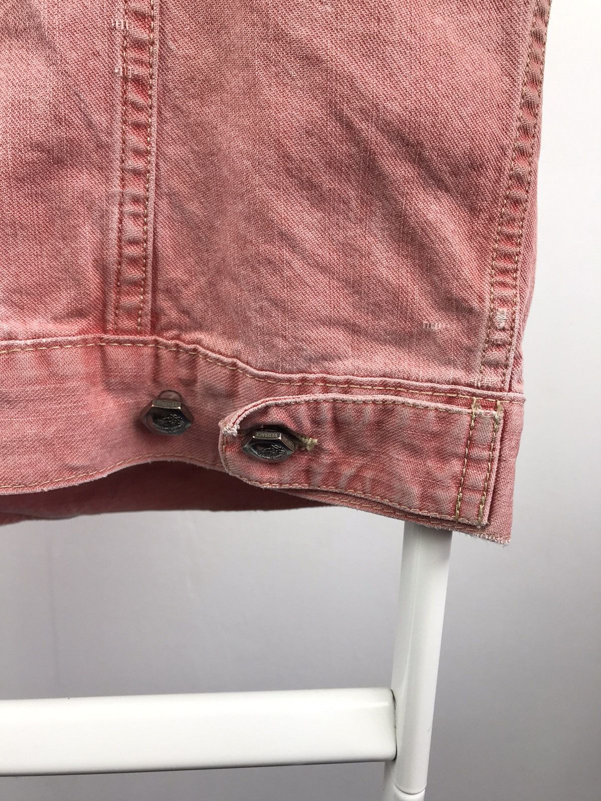 Vintage Rare Vintage Versace Jeans Couture Pink Distressed Fade Vest Size US L / EU 52-54 / 3 - 9 Thumbnail