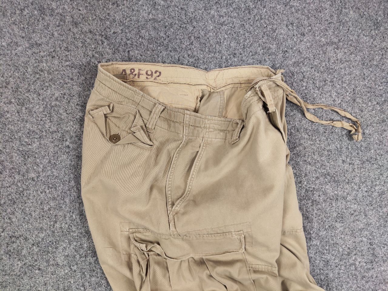 Japanese Brand Vintage 90's Japanese Baggy cargo Beige cotton Pants Hype Size US 34 / EU 50 - 19 Thumbnail