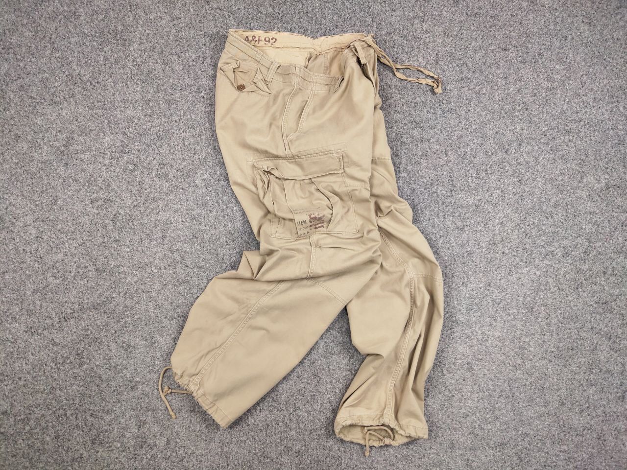 Japanese Brand Vintage 90's Japanese Baggy cargo Beige cotton Pants Hype Size US 34 / EU 50 - 18 Thumbnail
