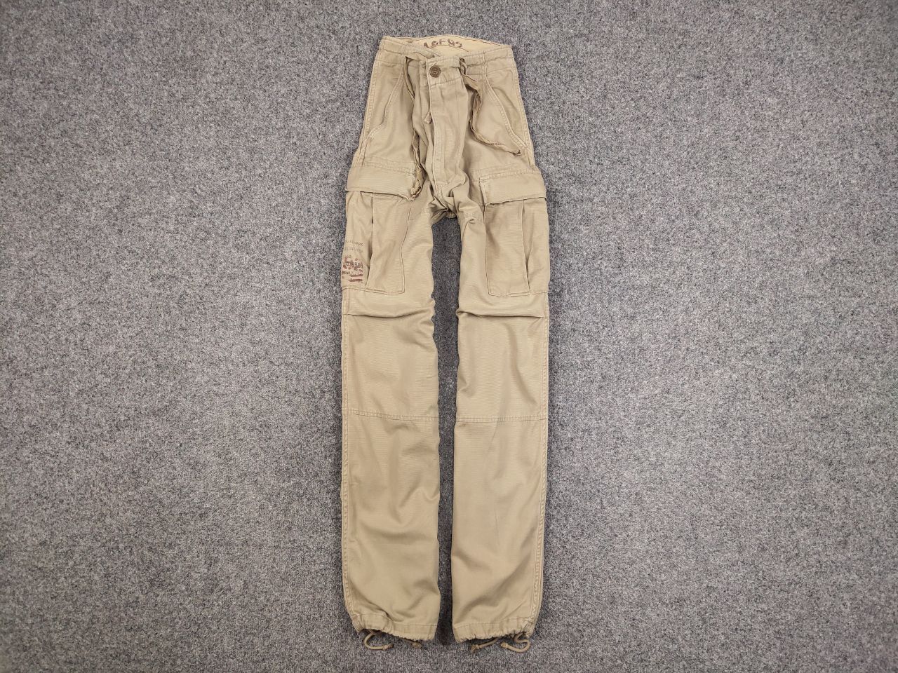 Japanese Brand Vintage 90's Japanese Baggy cargo Beige cotton Pants Hype Size US 34 / EU 50 - 1 Thumbnail