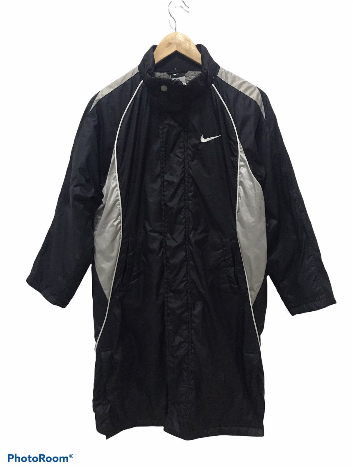 Nike Nike windbreaker big swoosh Raincoats jacket Size US M / EU 48-50 / 2 - 2 Thumbnail